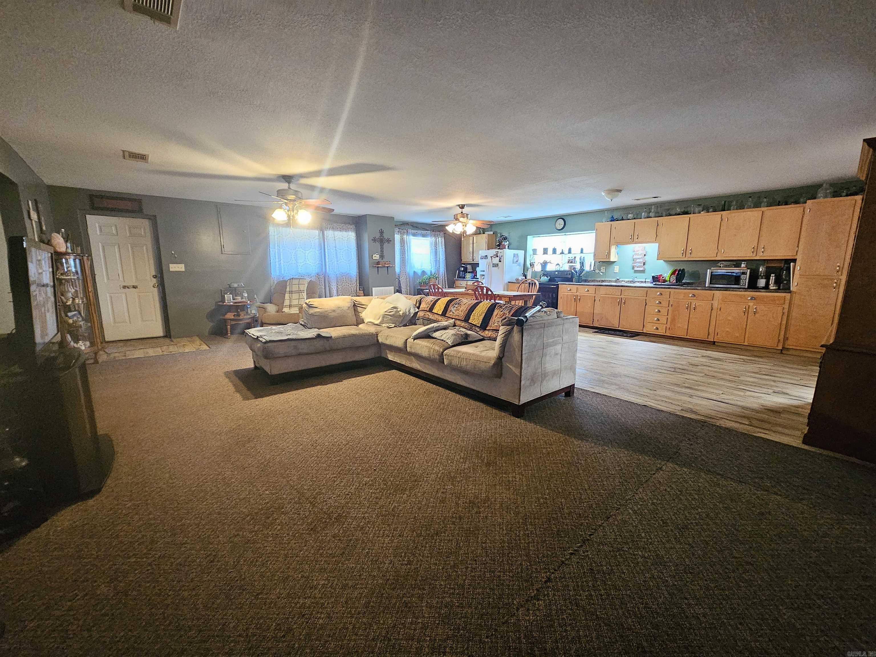 SILVER SPRINGS - Residential