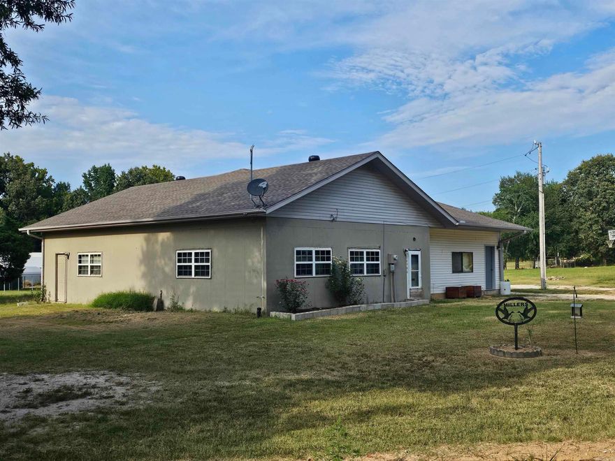 Priced to sell! This 3 bedroom, 1 bath home is ready for a new owner! Has a detached shop, 2 car garage, big open floor plan and large bedrooms! This home sits on 2.4 +/- acres. The drive to this home is beautiful rolling hills of Highway 141 N! Call your favorite REALTOR® today! AGENTS: SEE REMARKS!