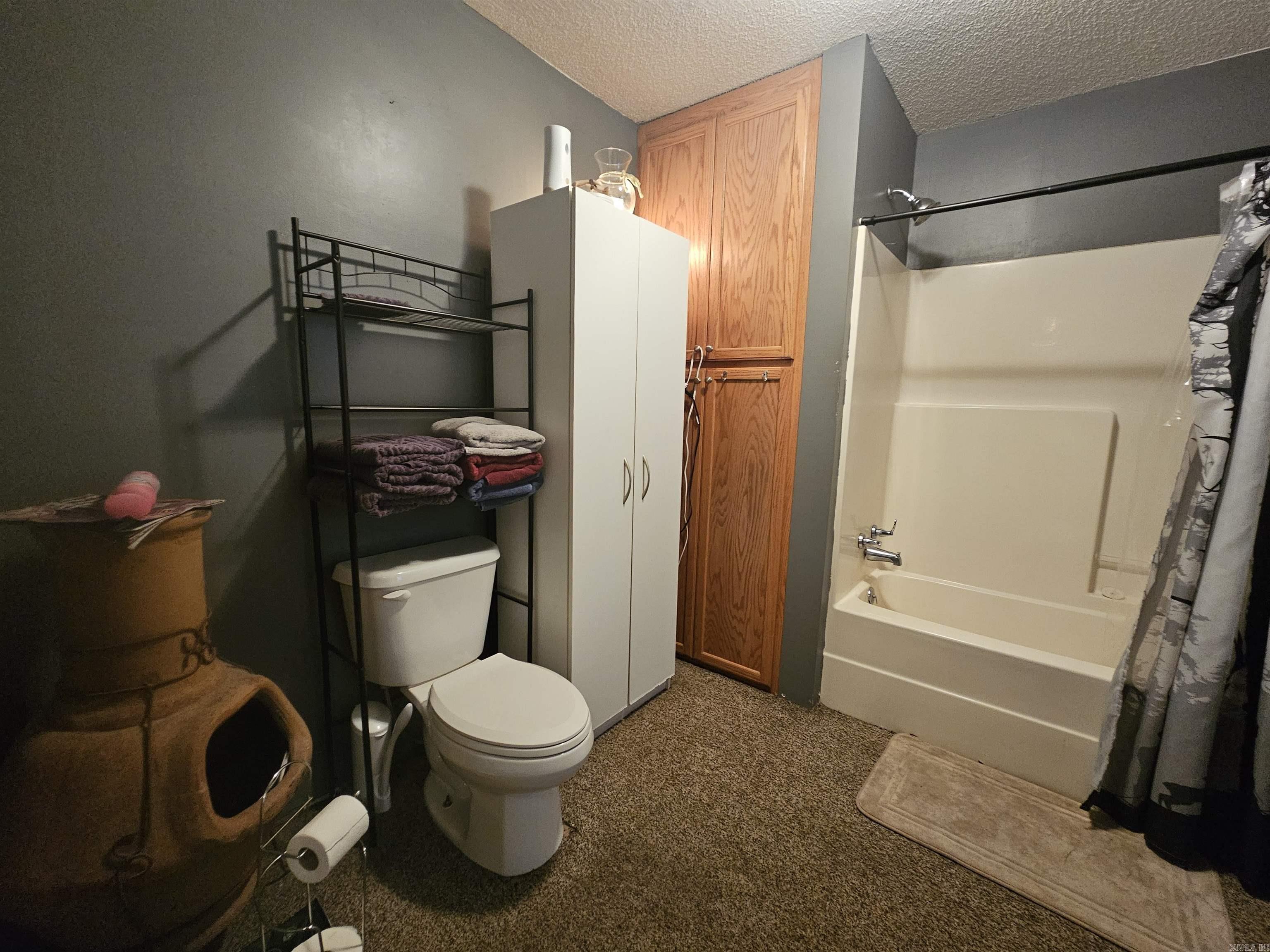 SILVER SPRINGS - Residential