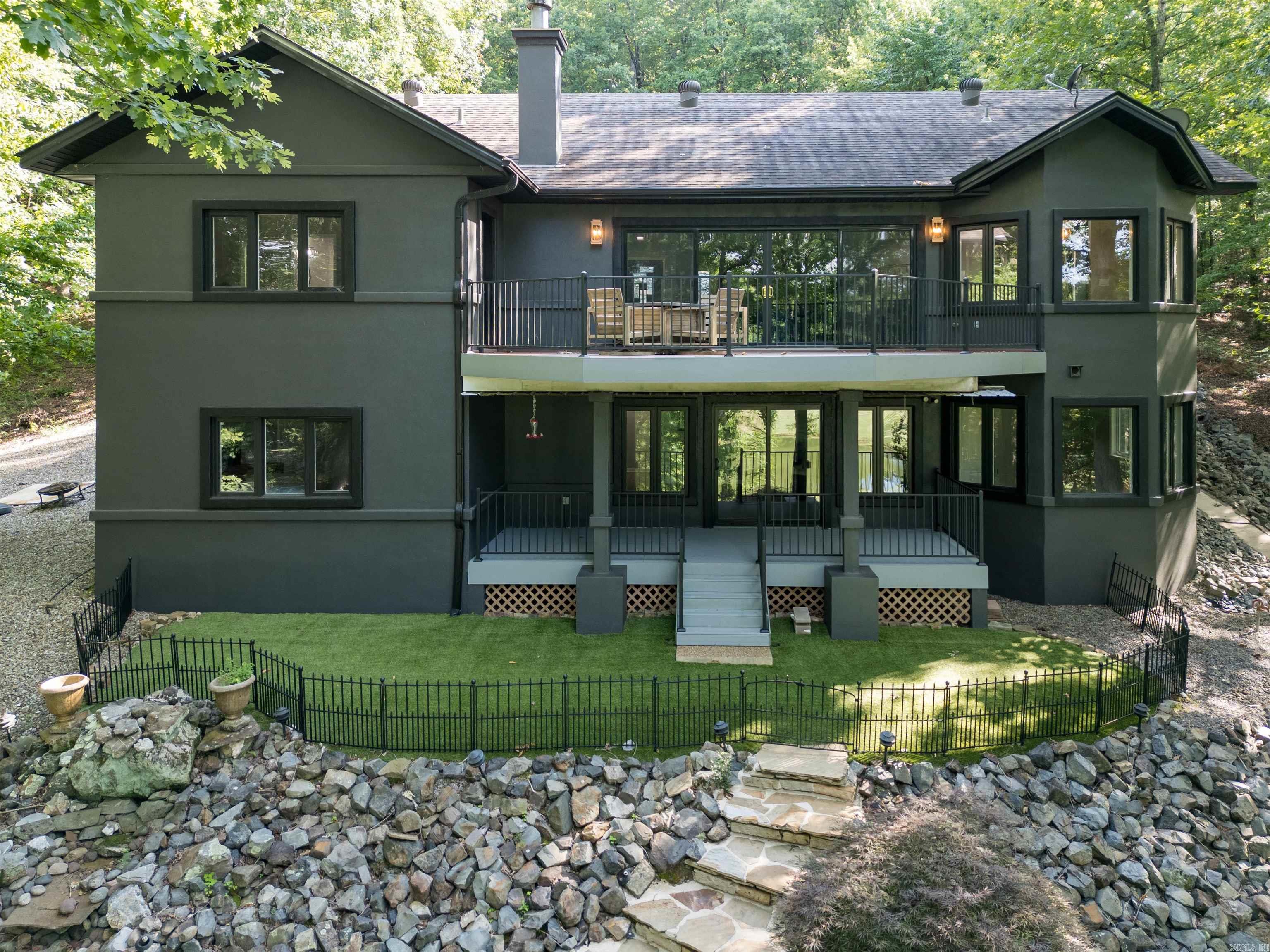 CIENTO - Residential