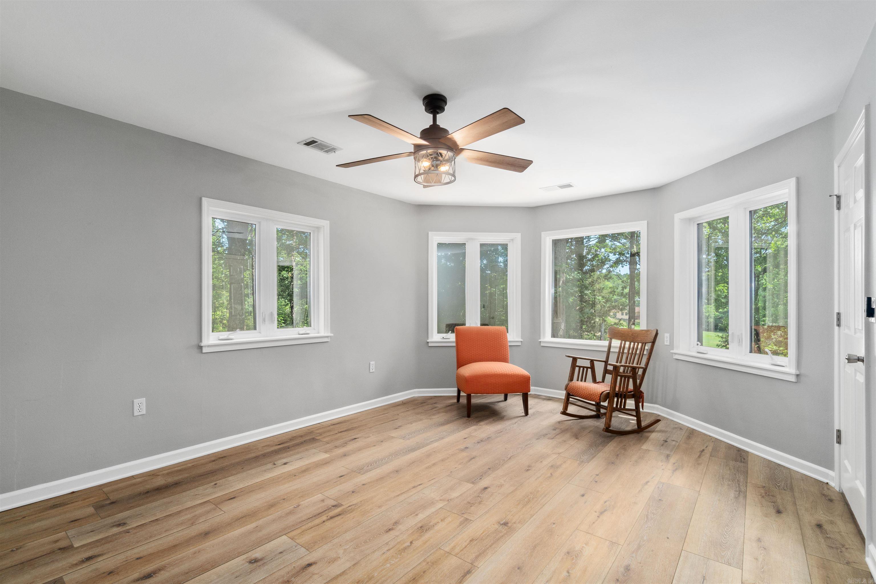 CIENTO - Residential