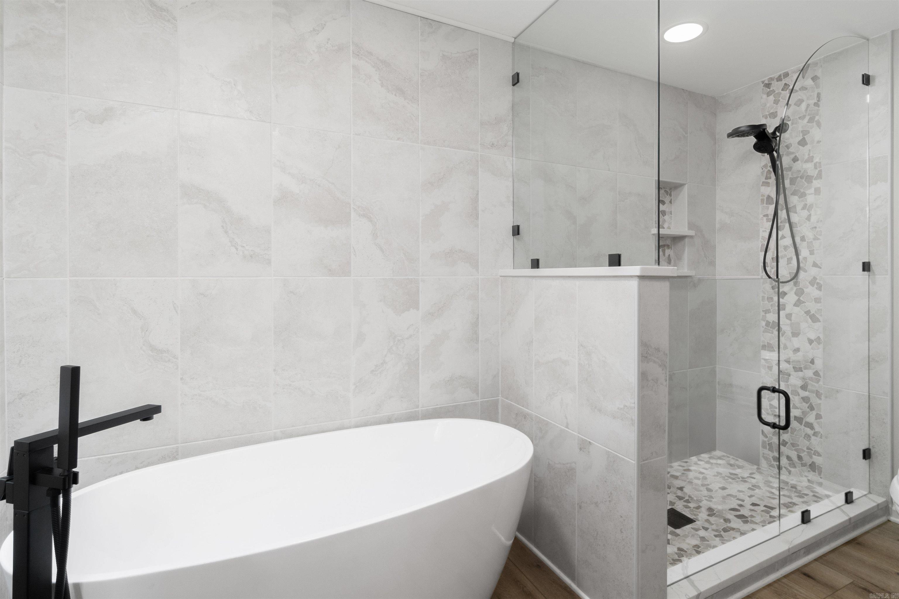 CIENTO - Residential