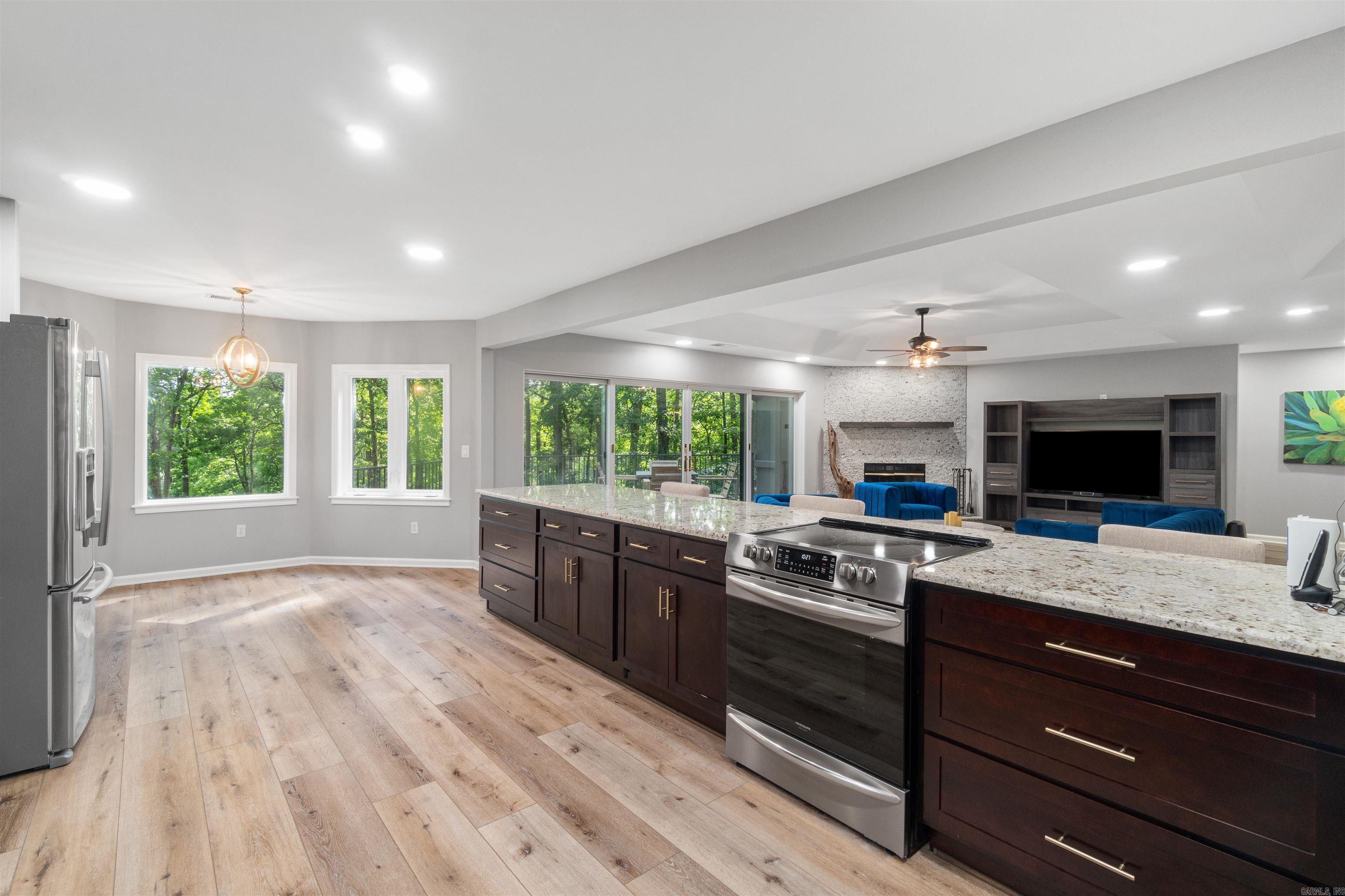 CIENTO - Residential