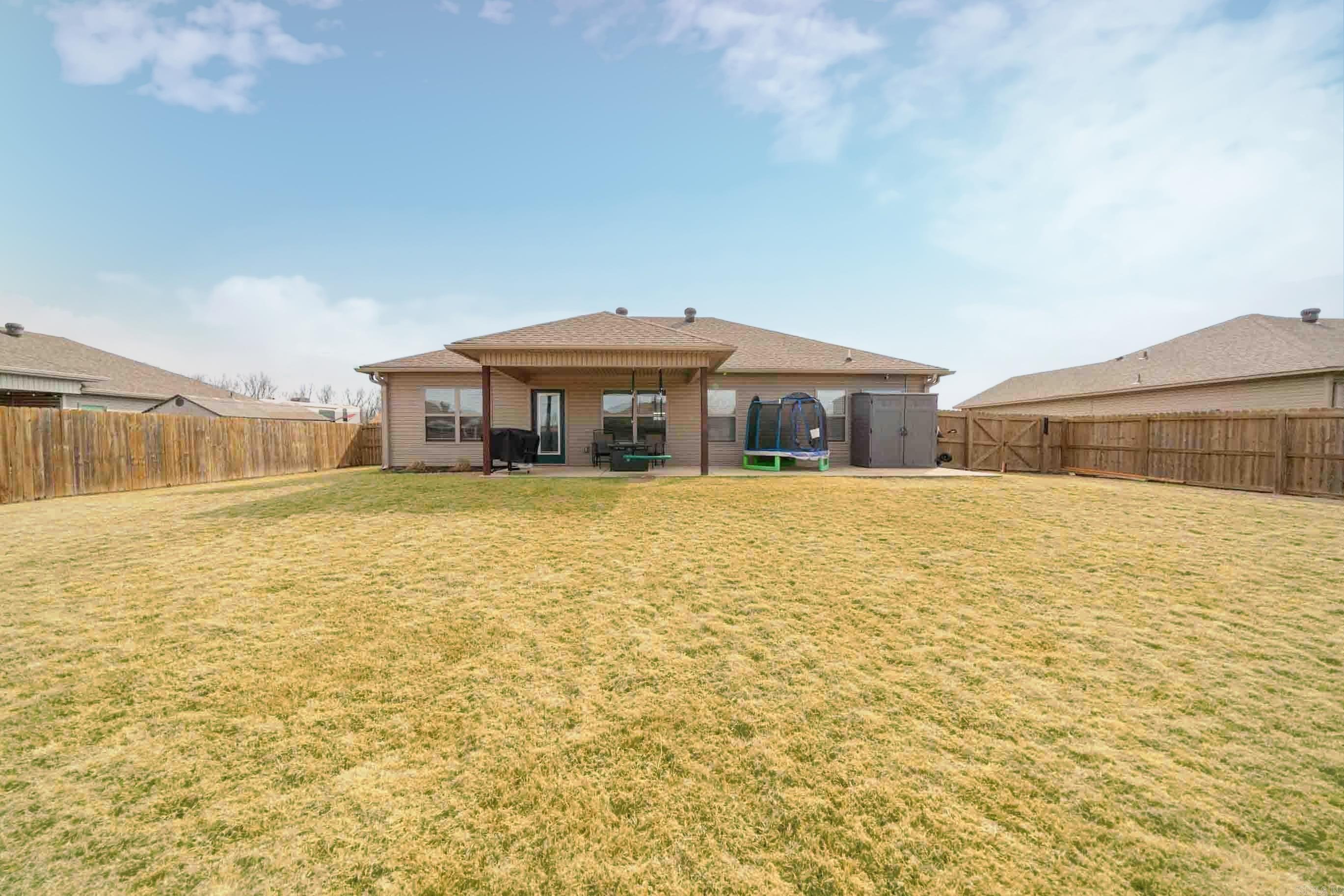 DEERFIELD ESTATES - Residential