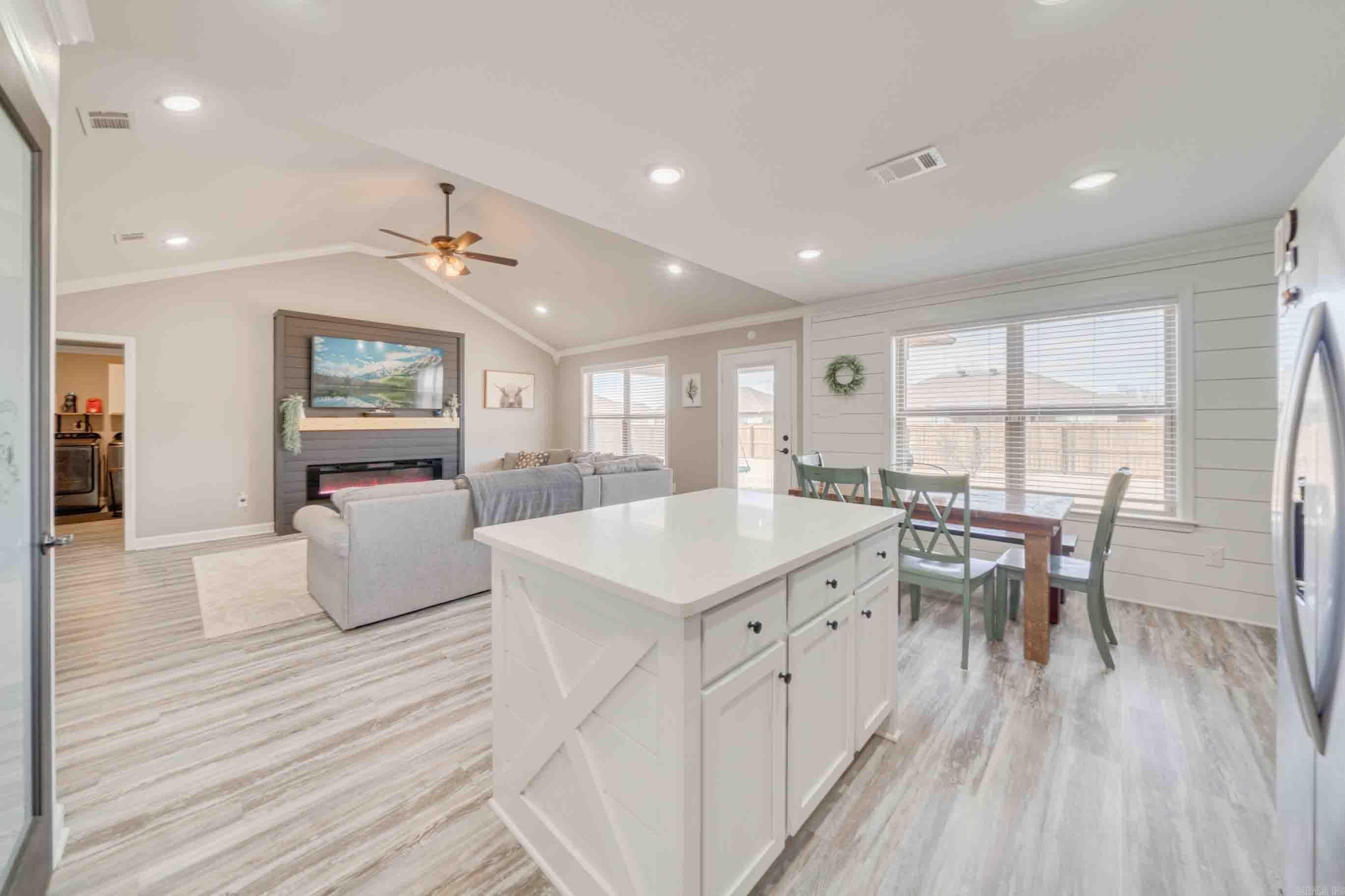 DEERFIELD ESTATES - Residential