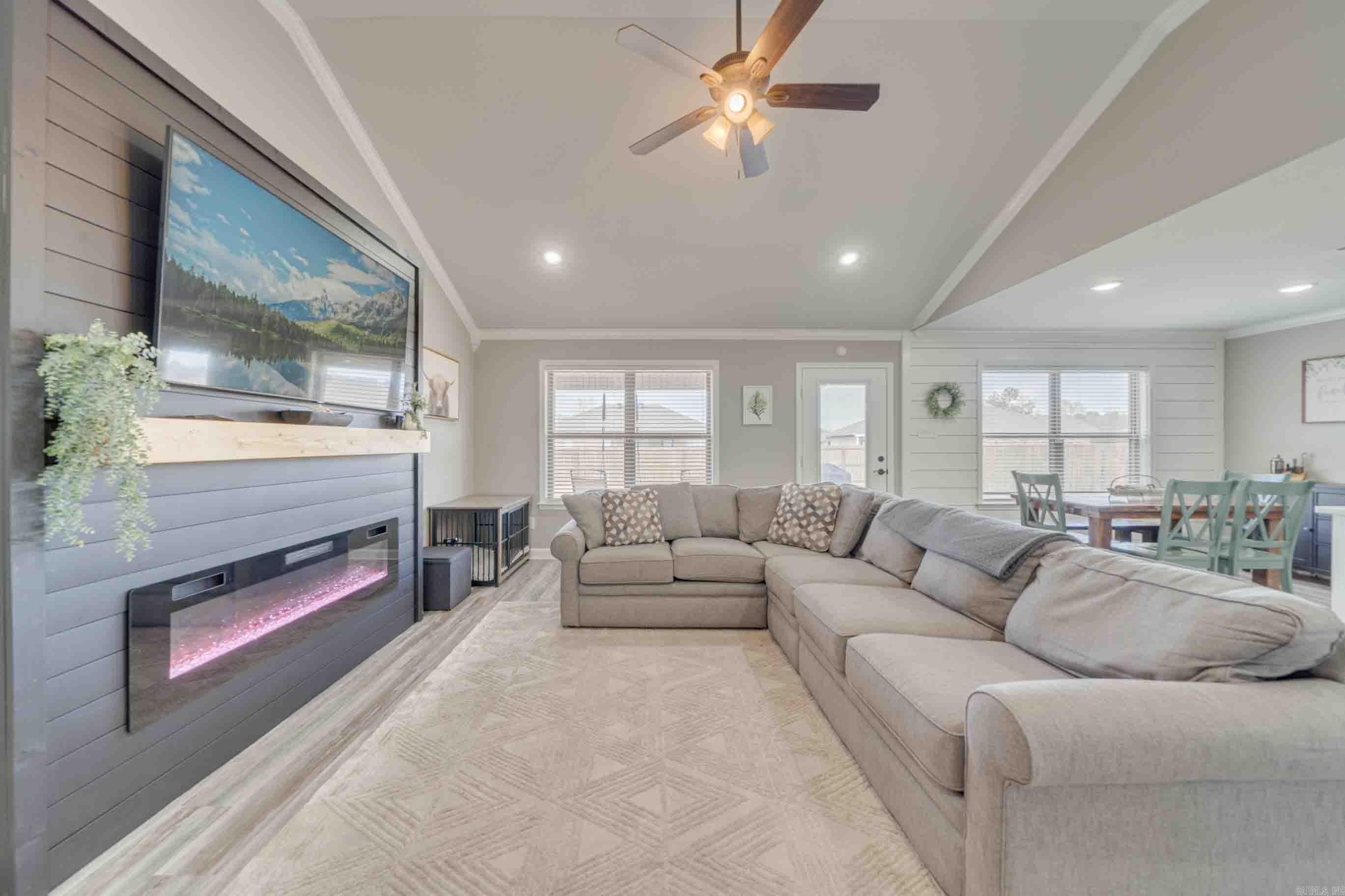 DEERFIELD ESTATES - Residential