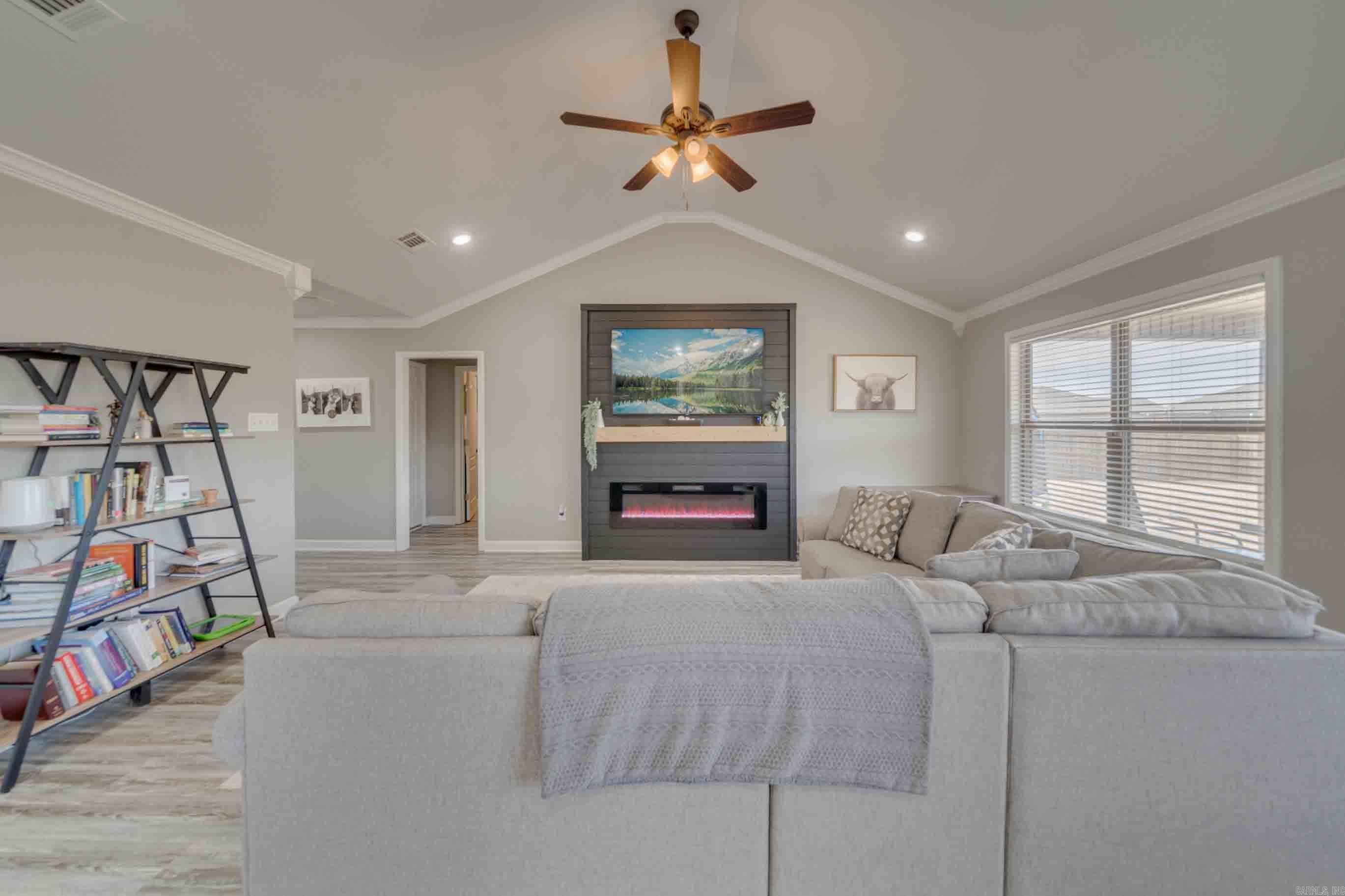 DEERFIELD ESTATES - Residential