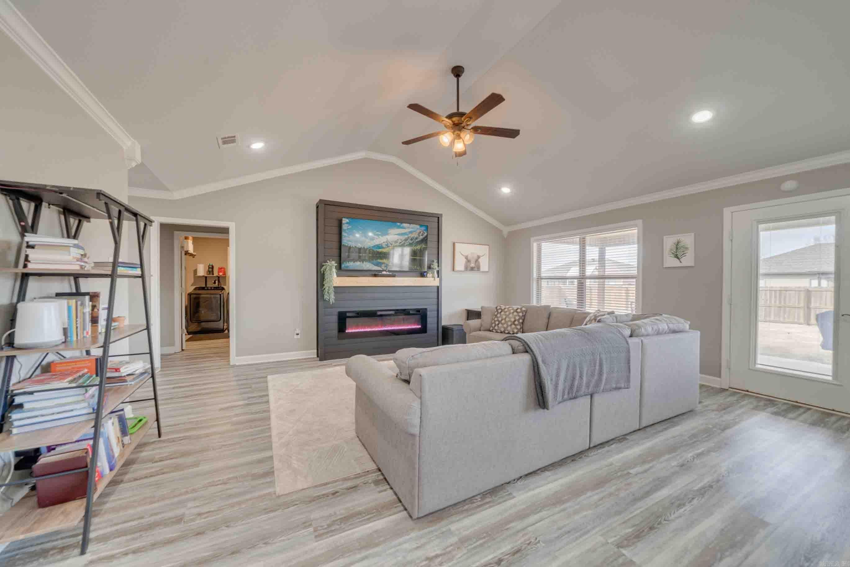 DEERFIELD ESTATES - Residential