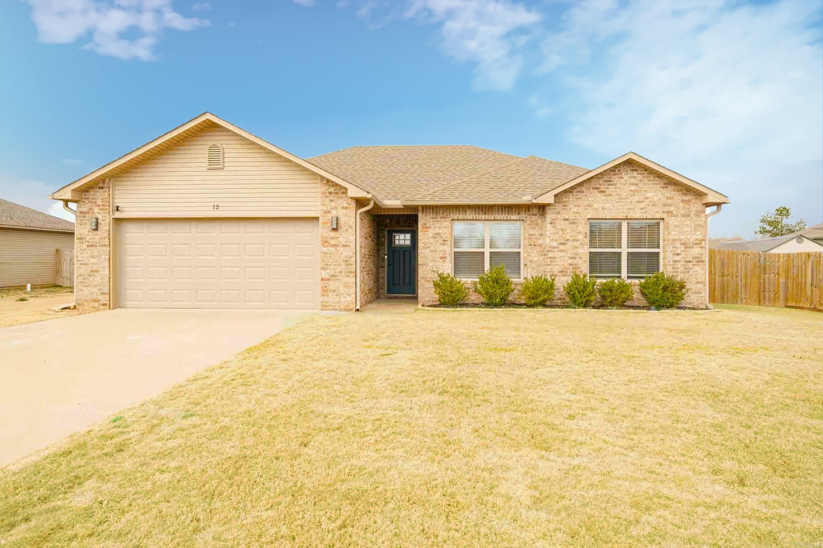 DEERFIELD ESTATES - Residential