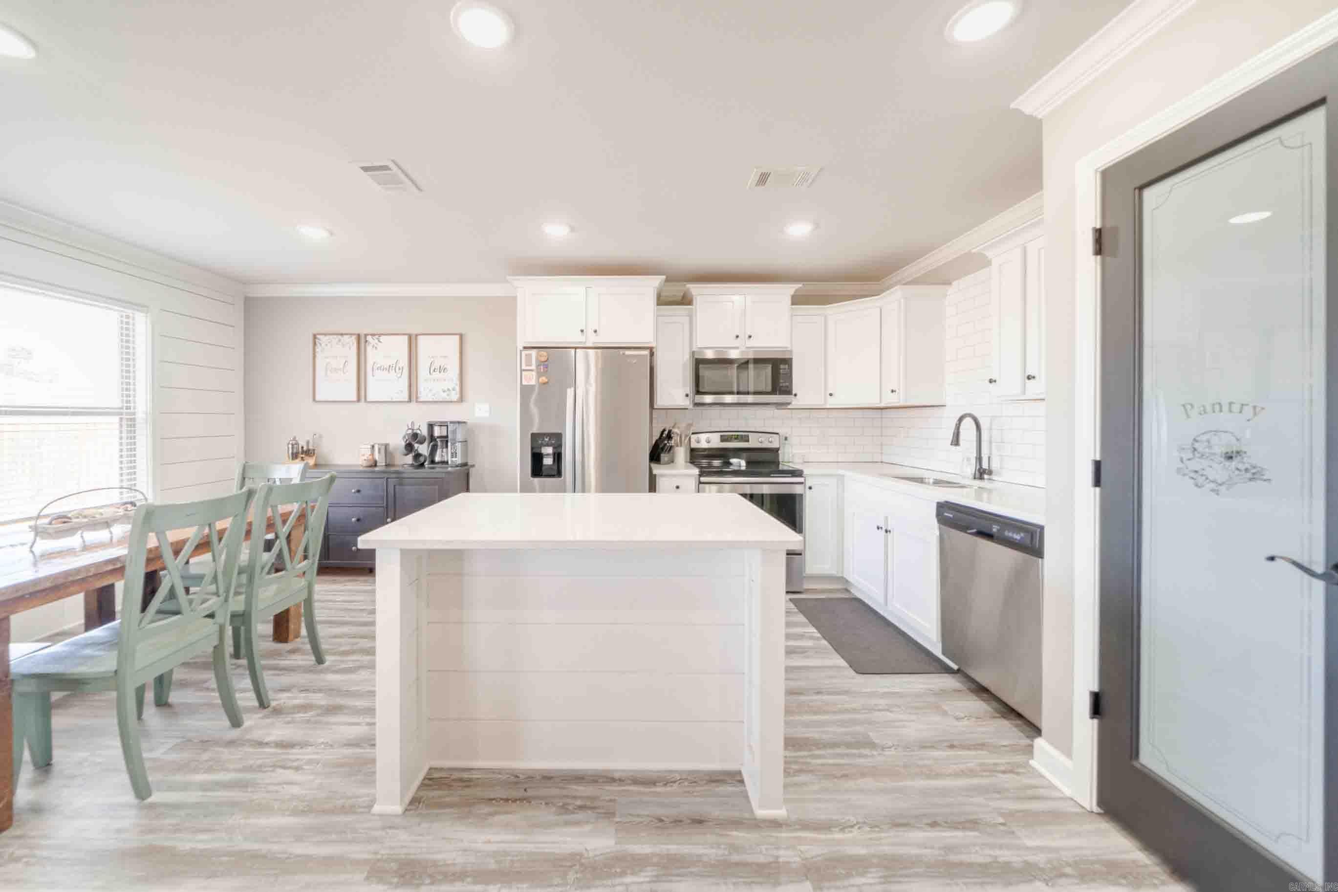 DEERFIELD ESTATES - Residential