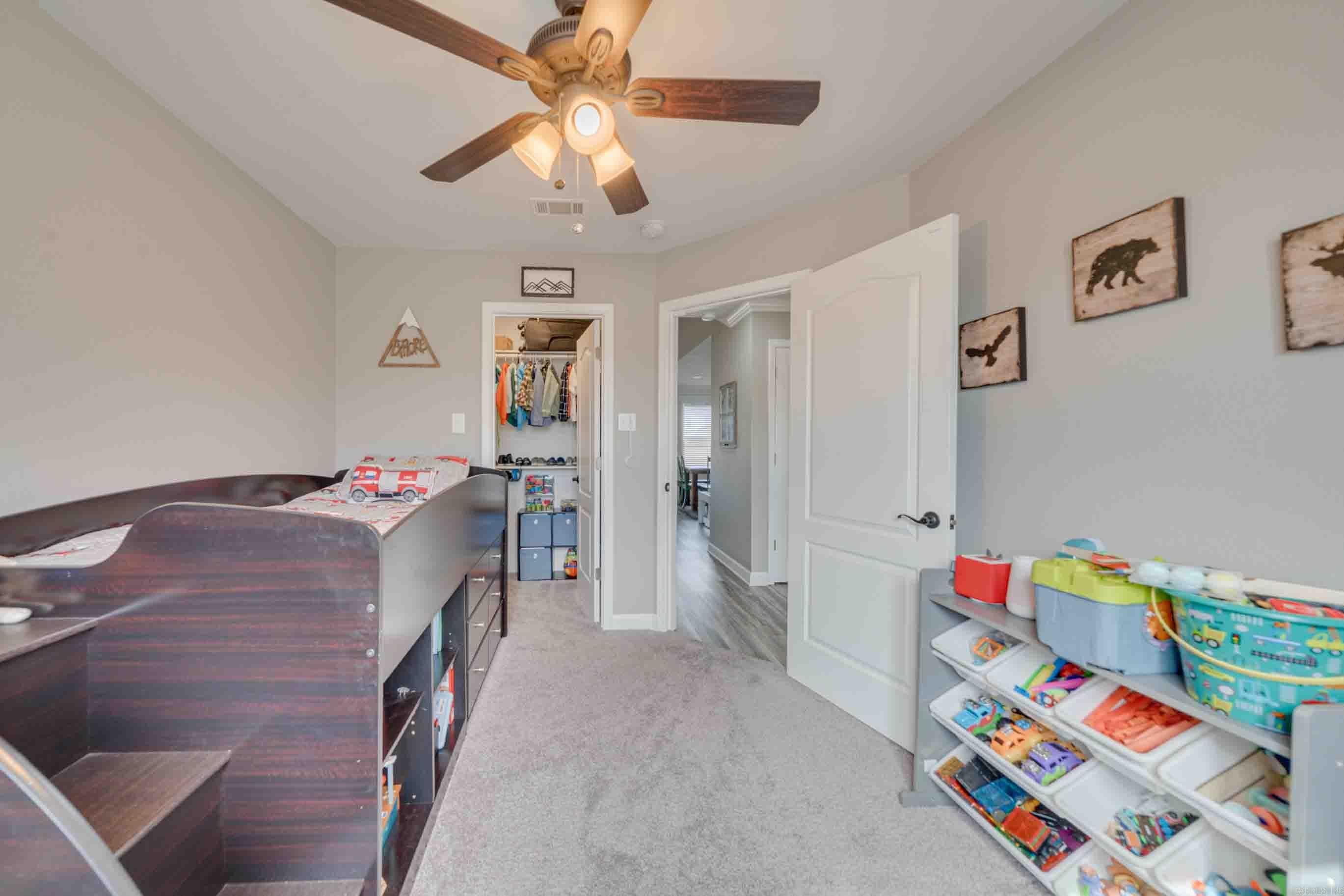 DEERFIELD ESTATES - Residential