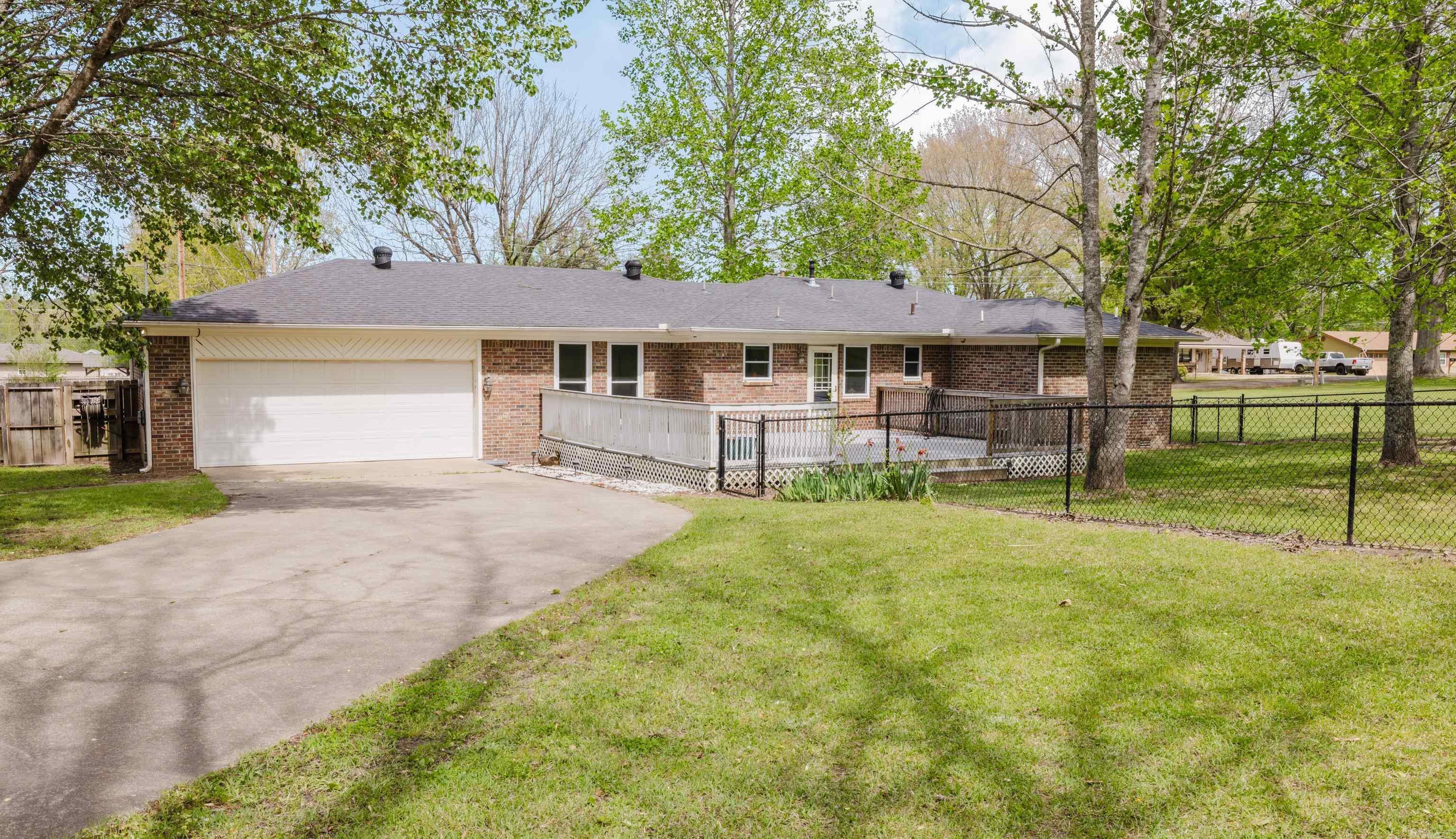 HOLLYWOOD - Residential