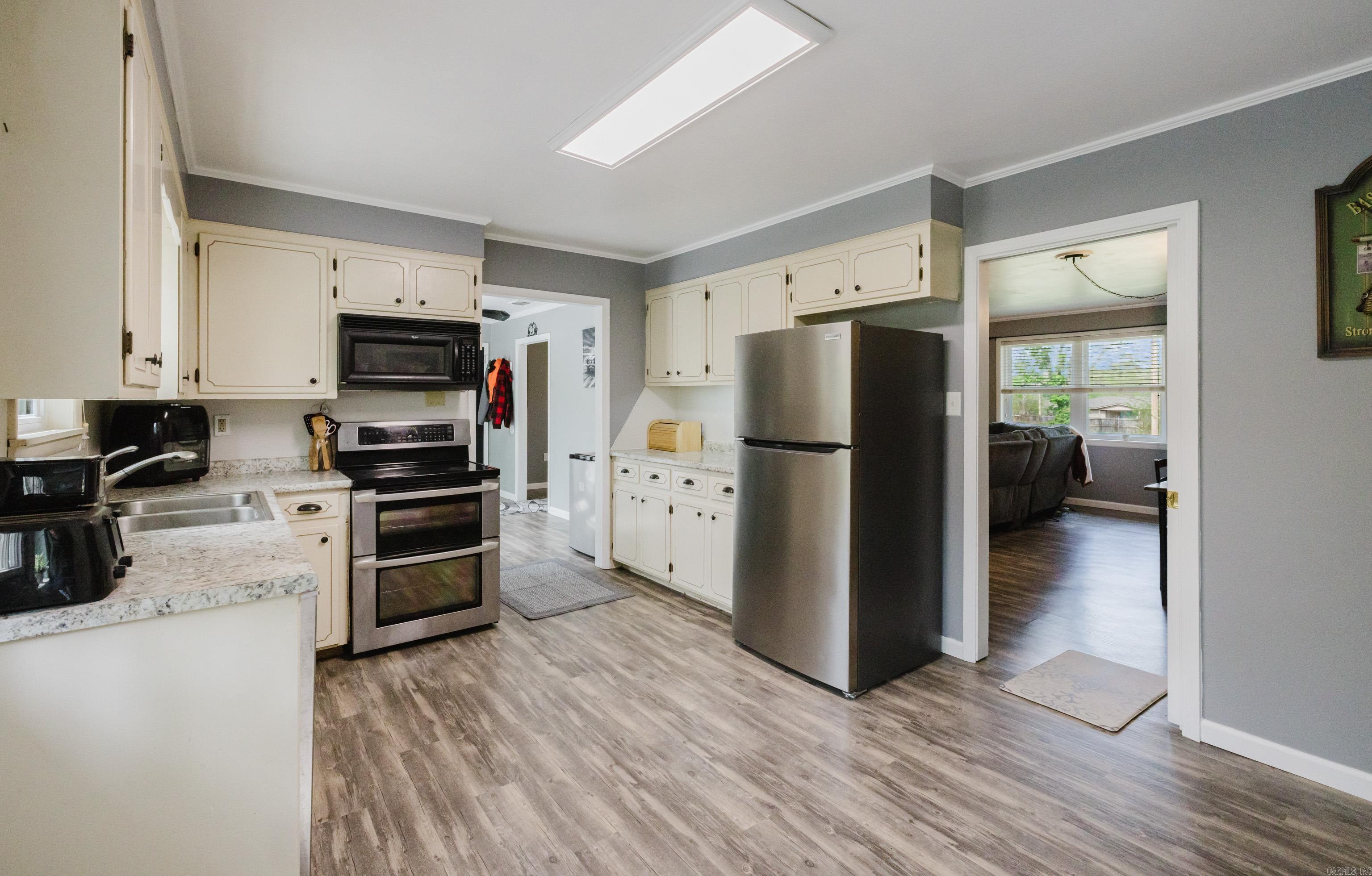 HOLLYWOOD - Residential