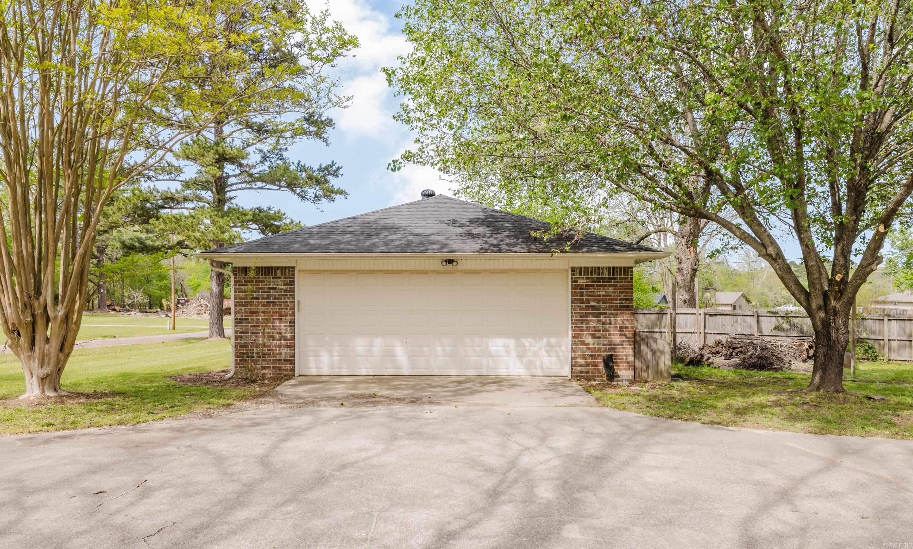 HOLLYWOOD - Residential