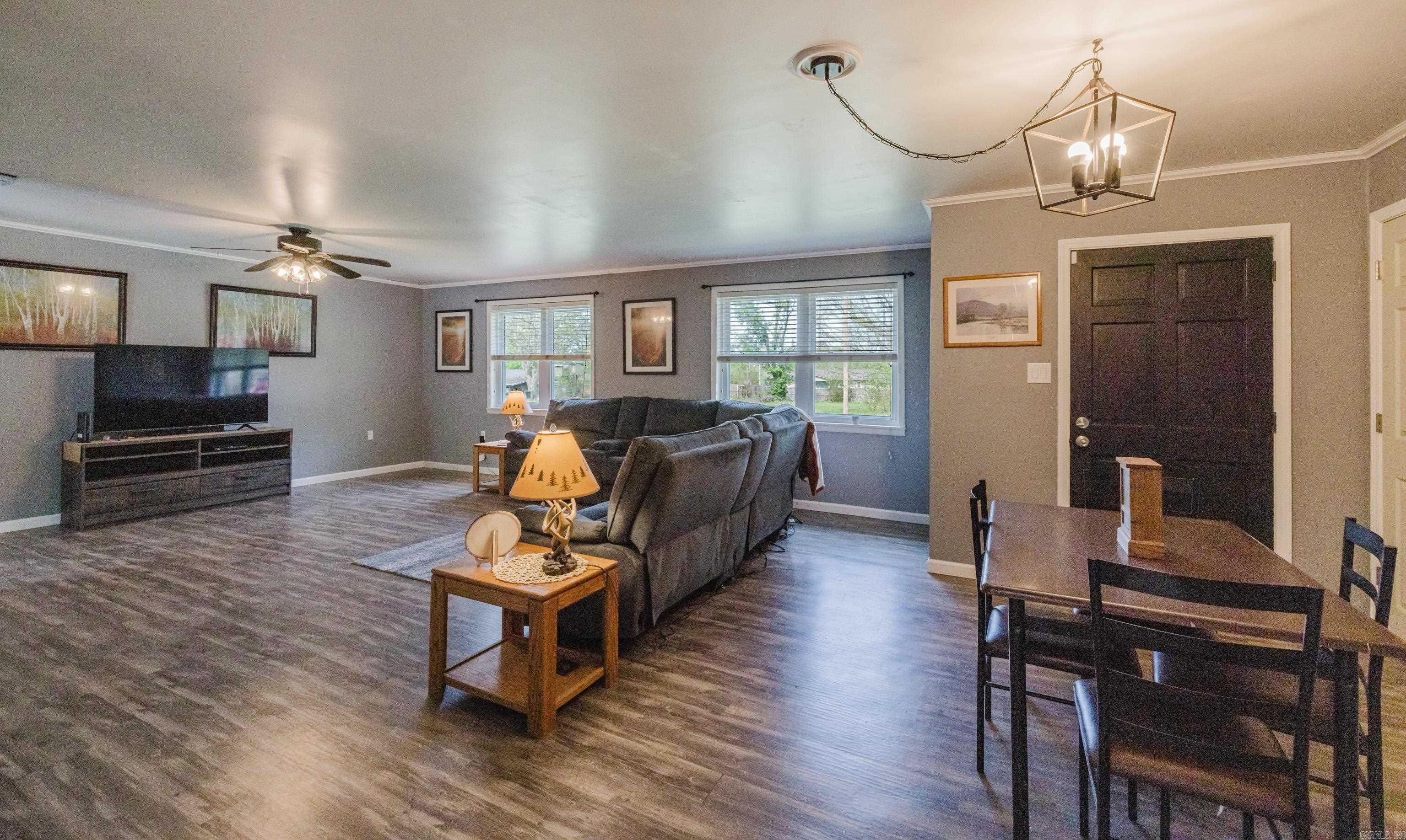 HOLLYWOOD - Residential