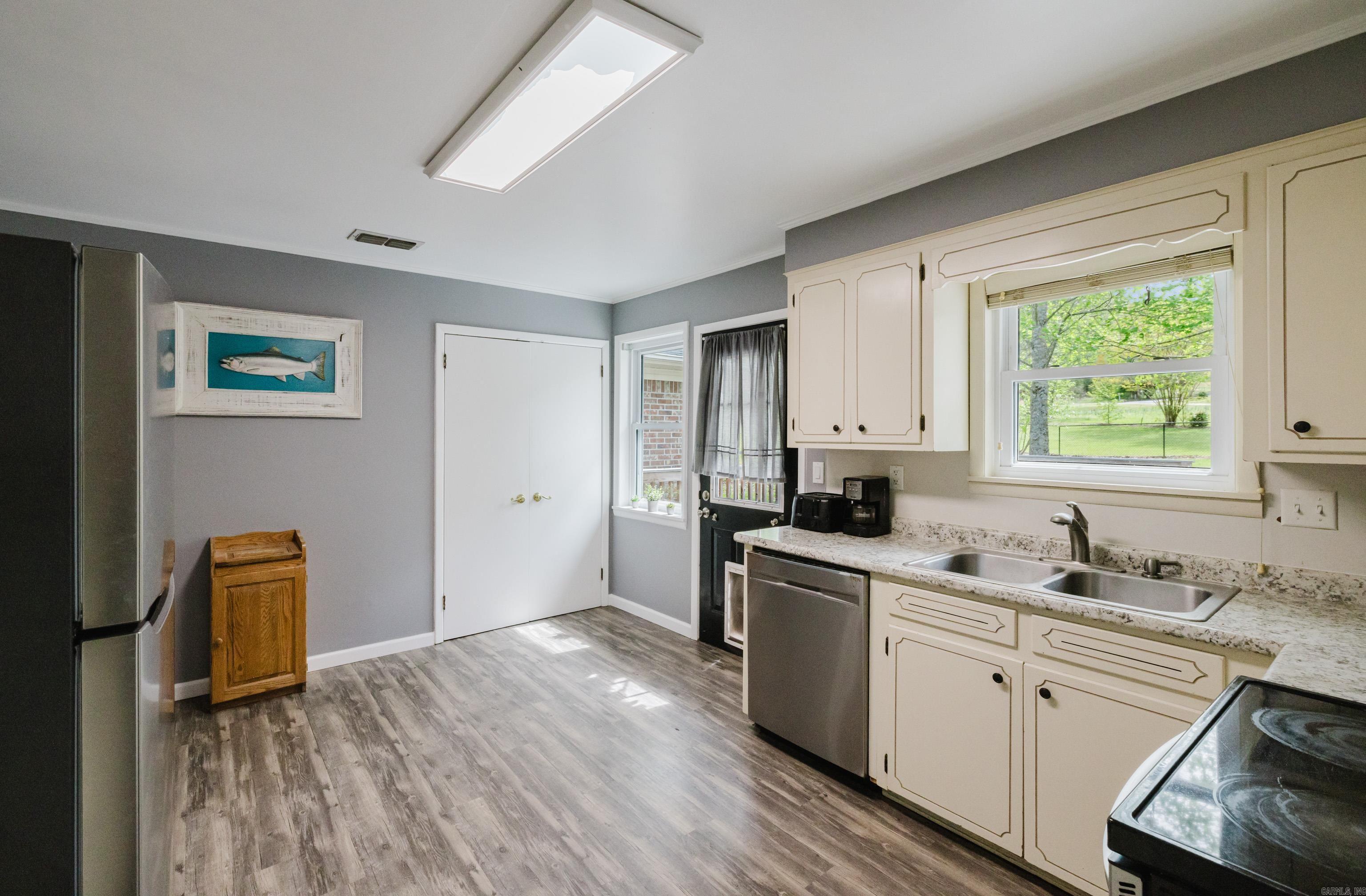 HOLLYWOOD - Residential