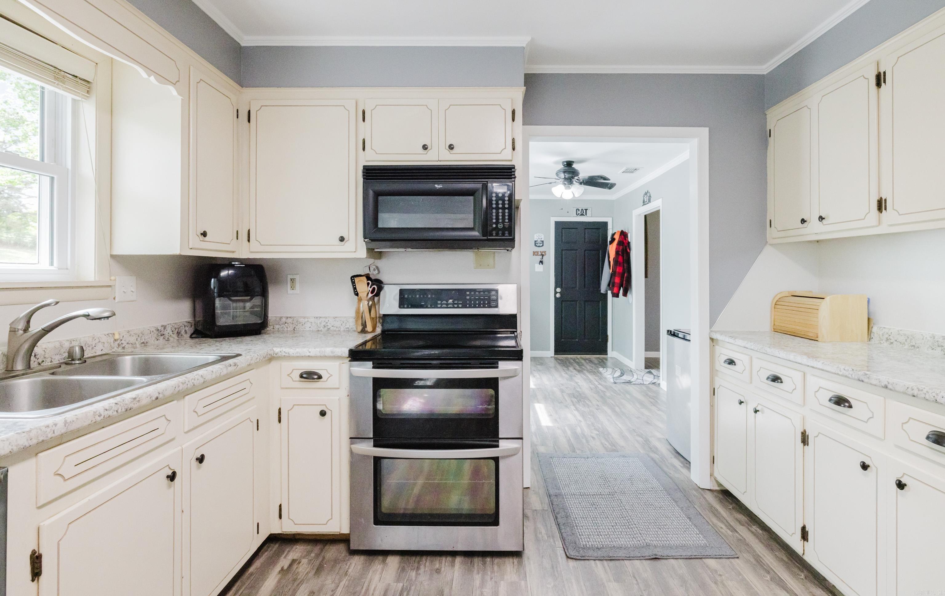 HOLLYWOOD - Residential