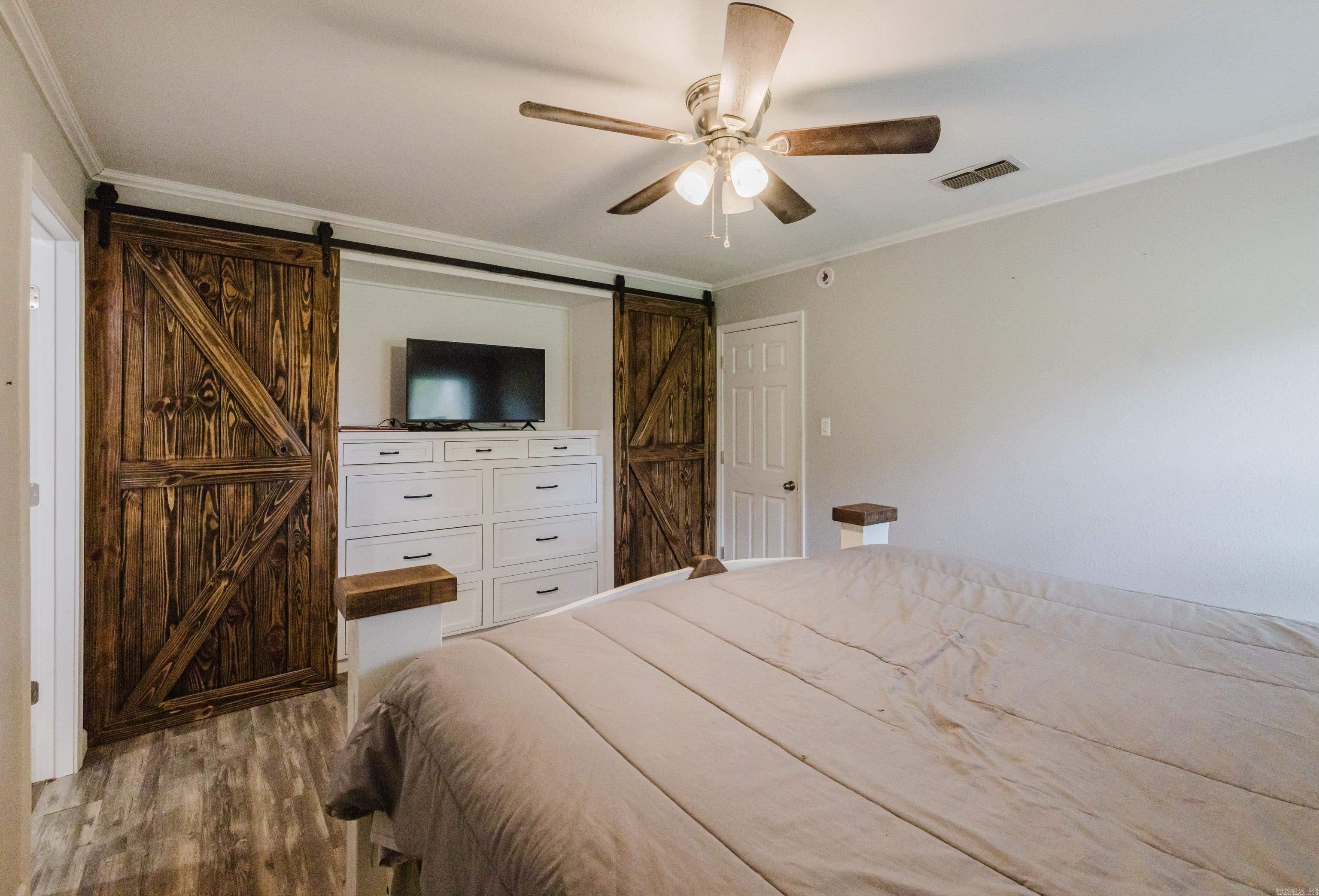 HOLLYWOOD - Residential