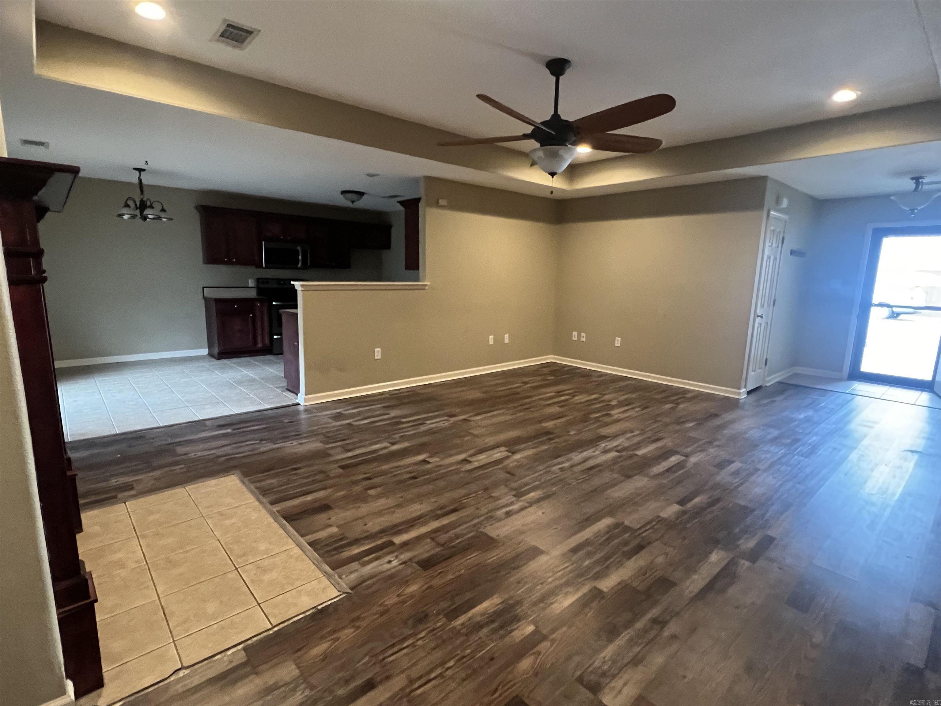 MEADOW CREEK - Residential