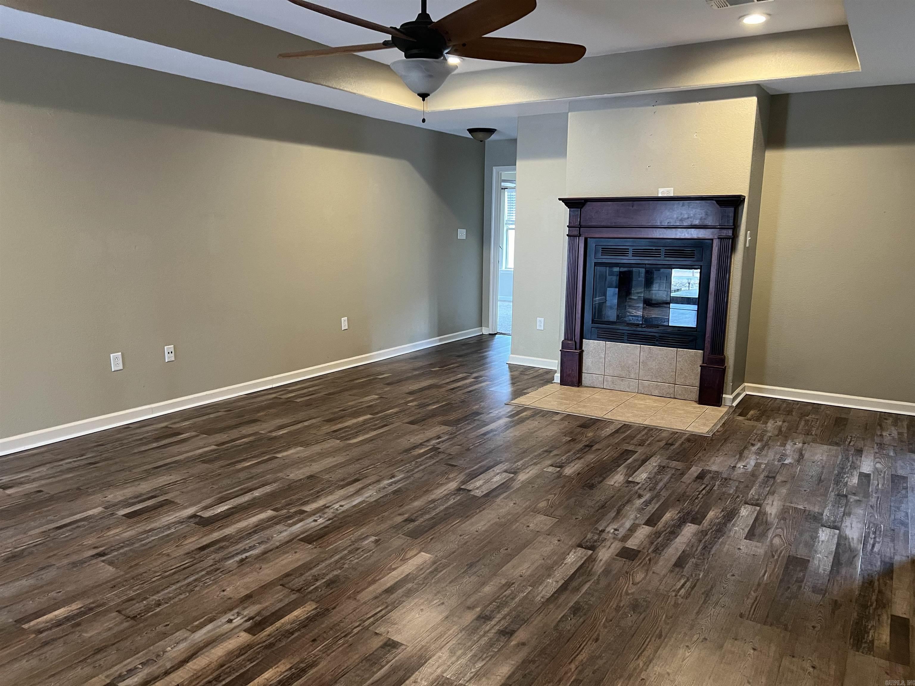 MEADOW CREEK - Residential