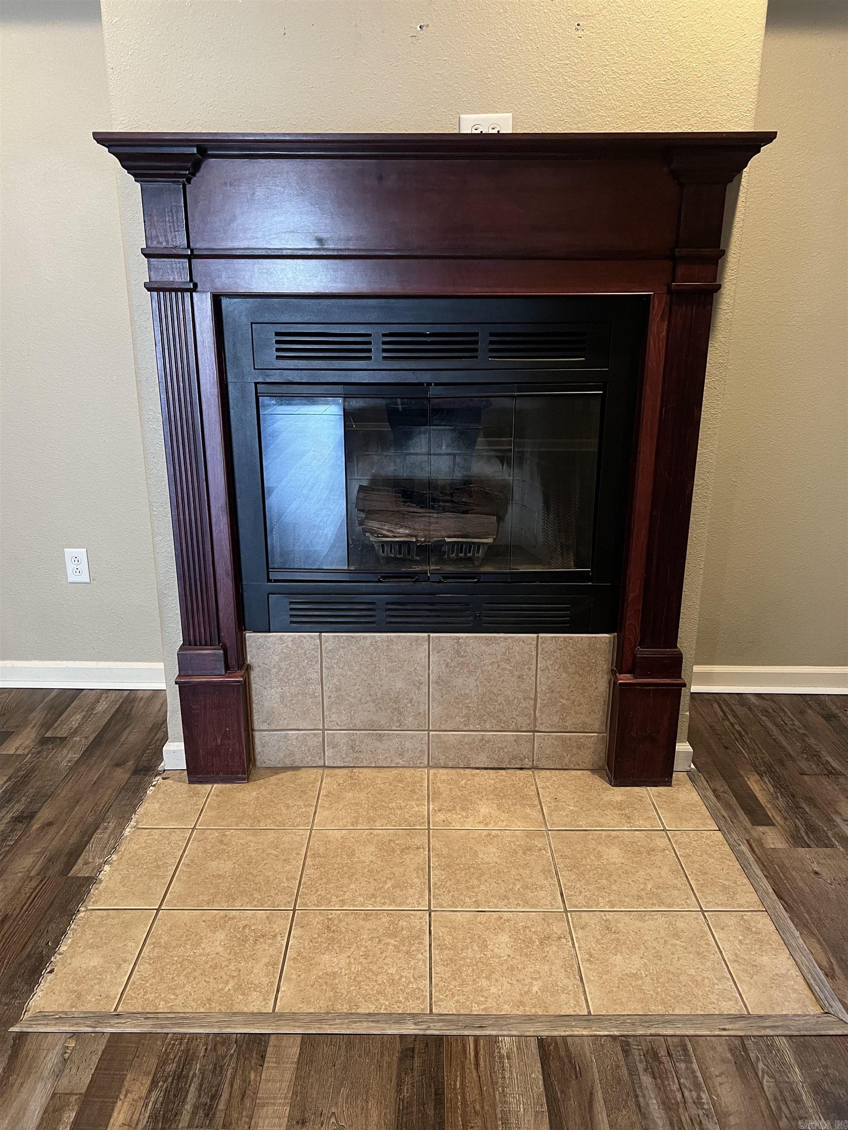 MEADOW CREEK - Residential