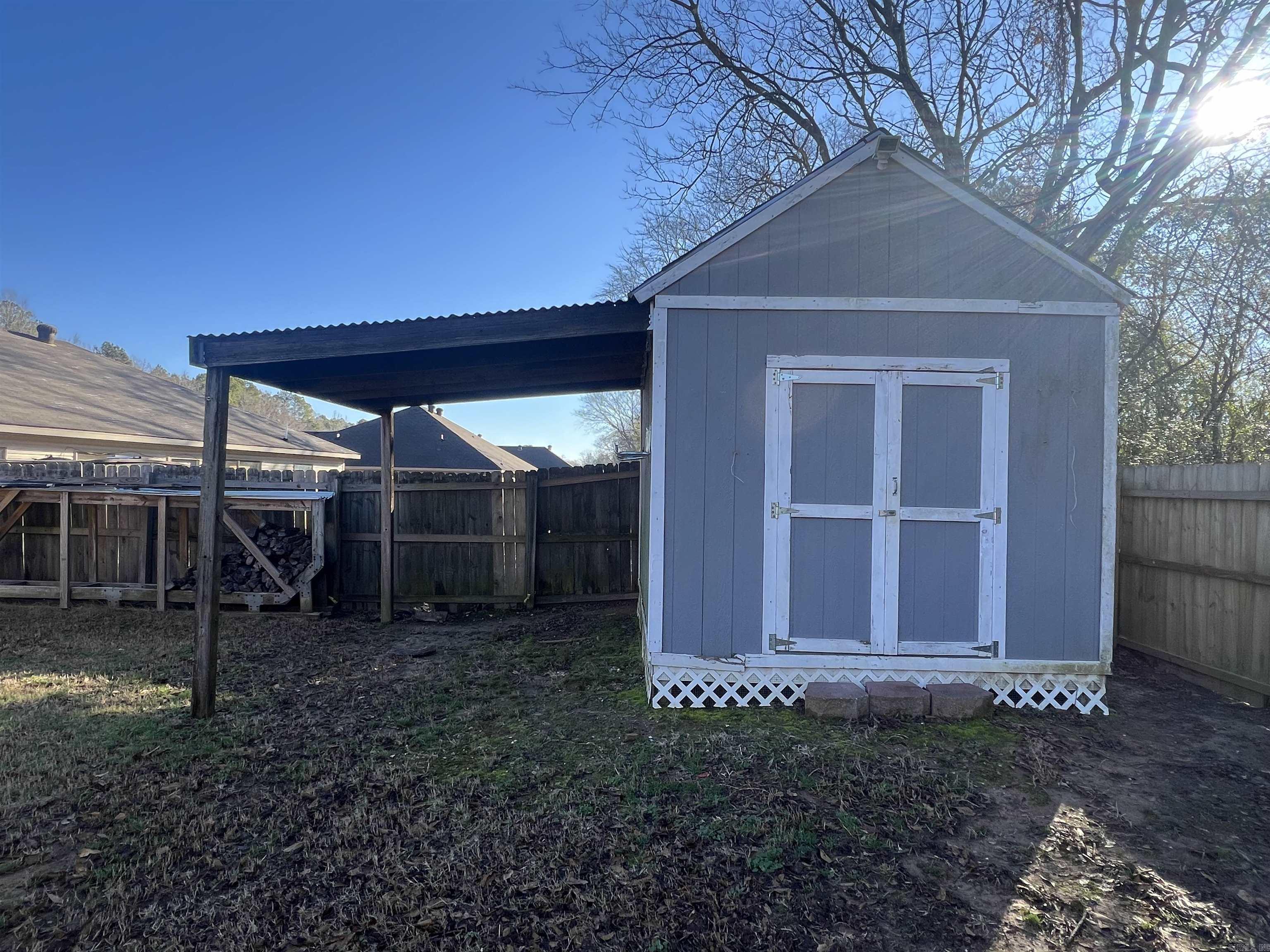 MEADOW CREEK - Residential