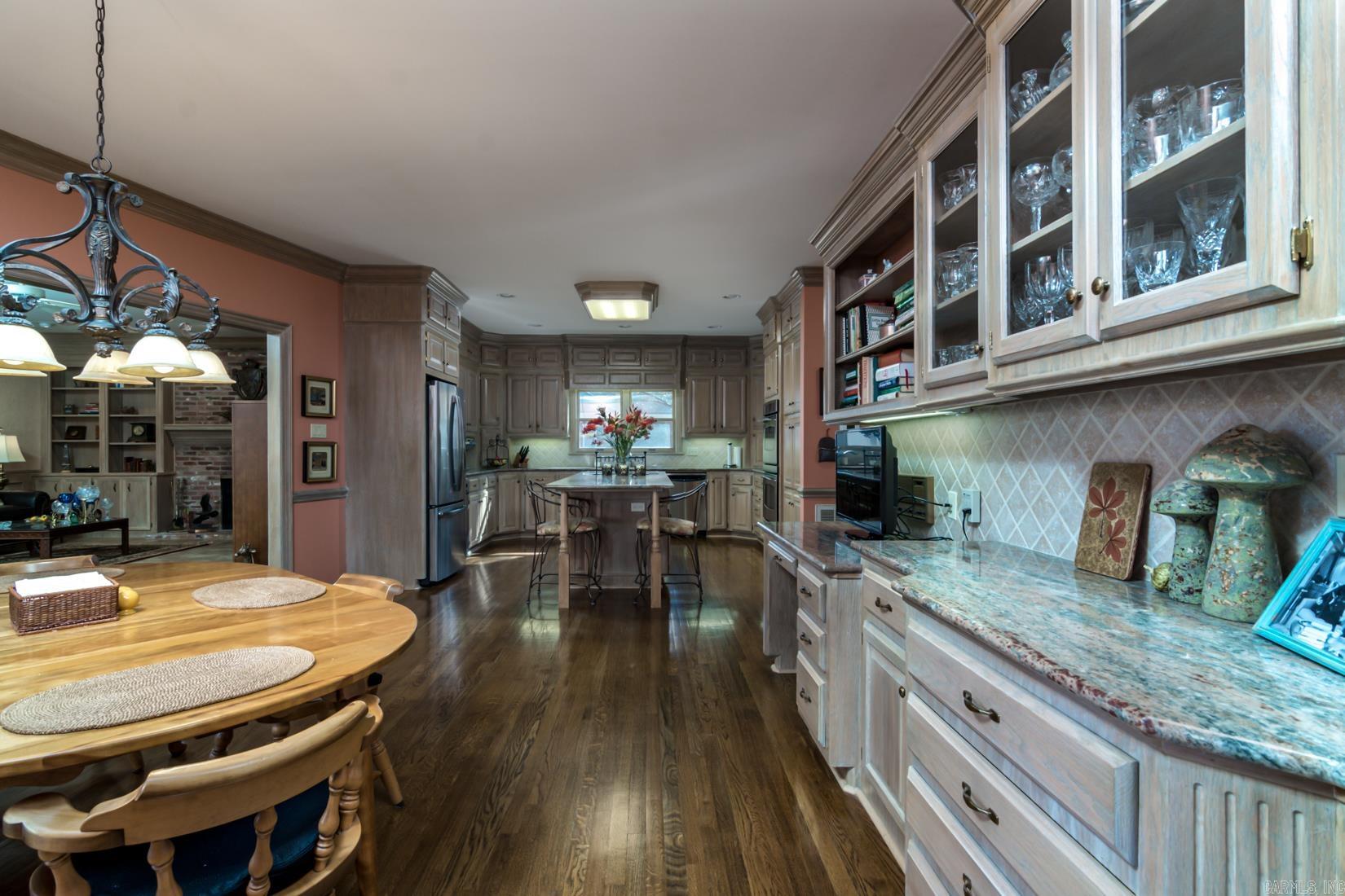 HICKORY CREEK - Residential