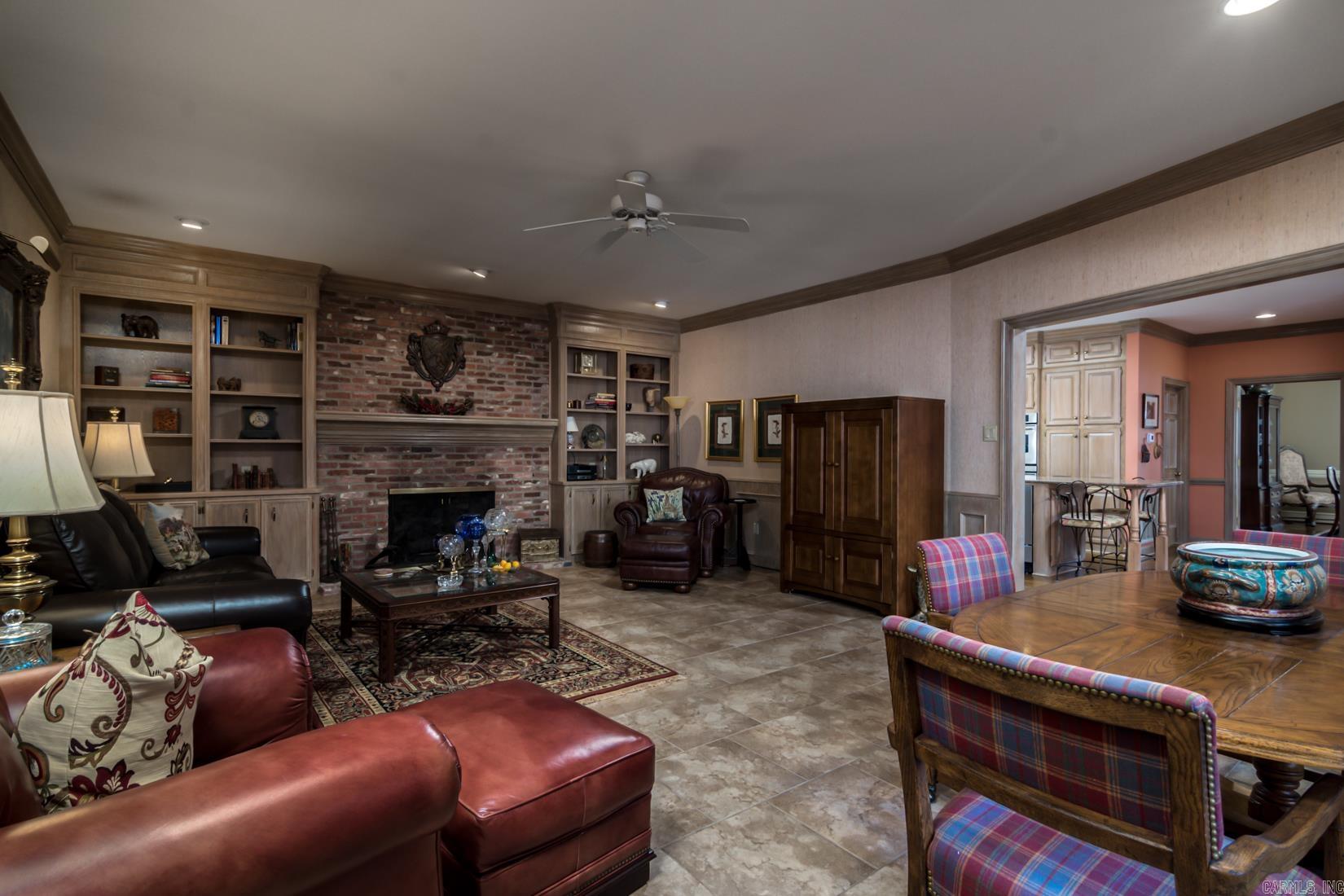 HICKORY CREEK - Residential