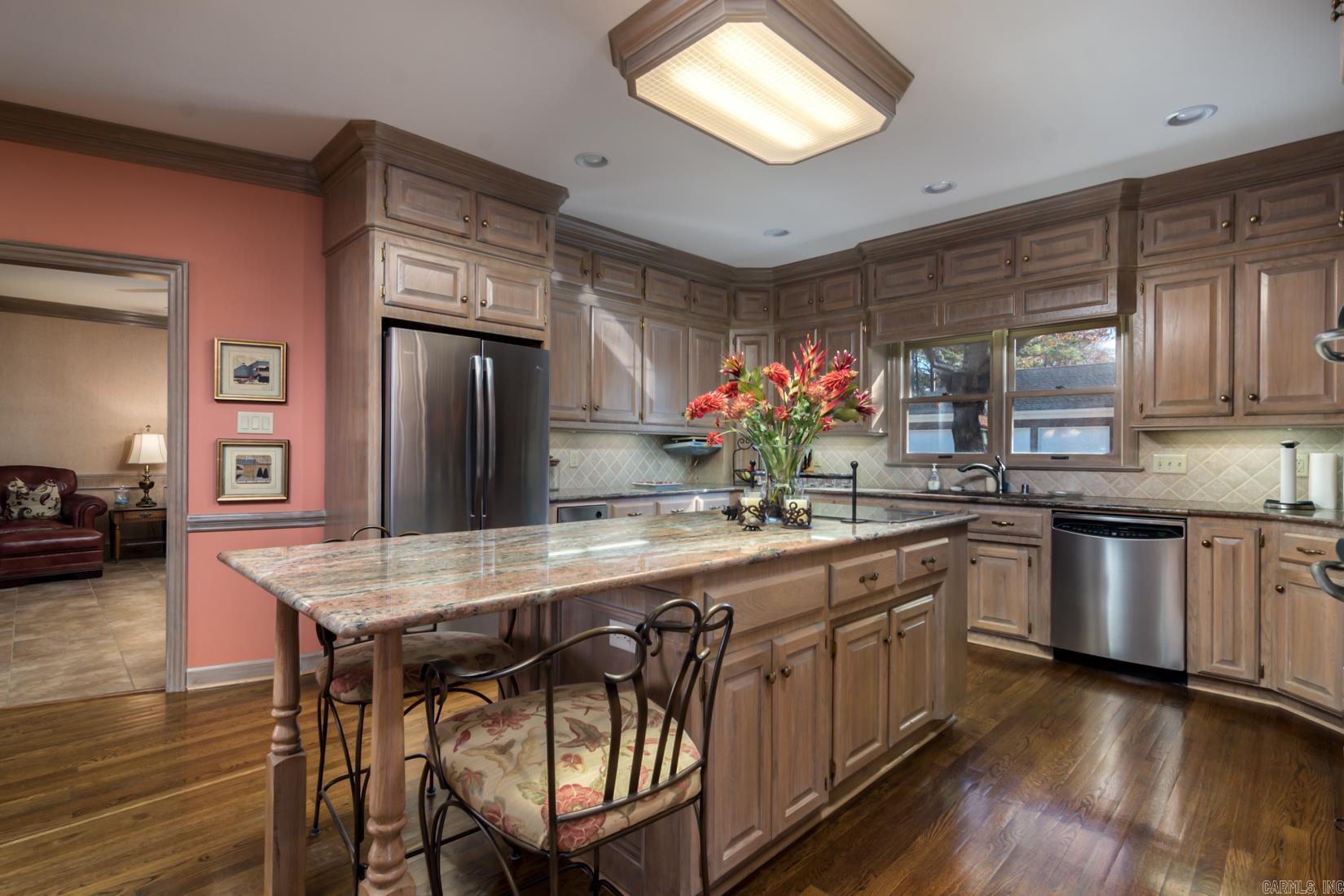 HICKORY CREEK - Residential