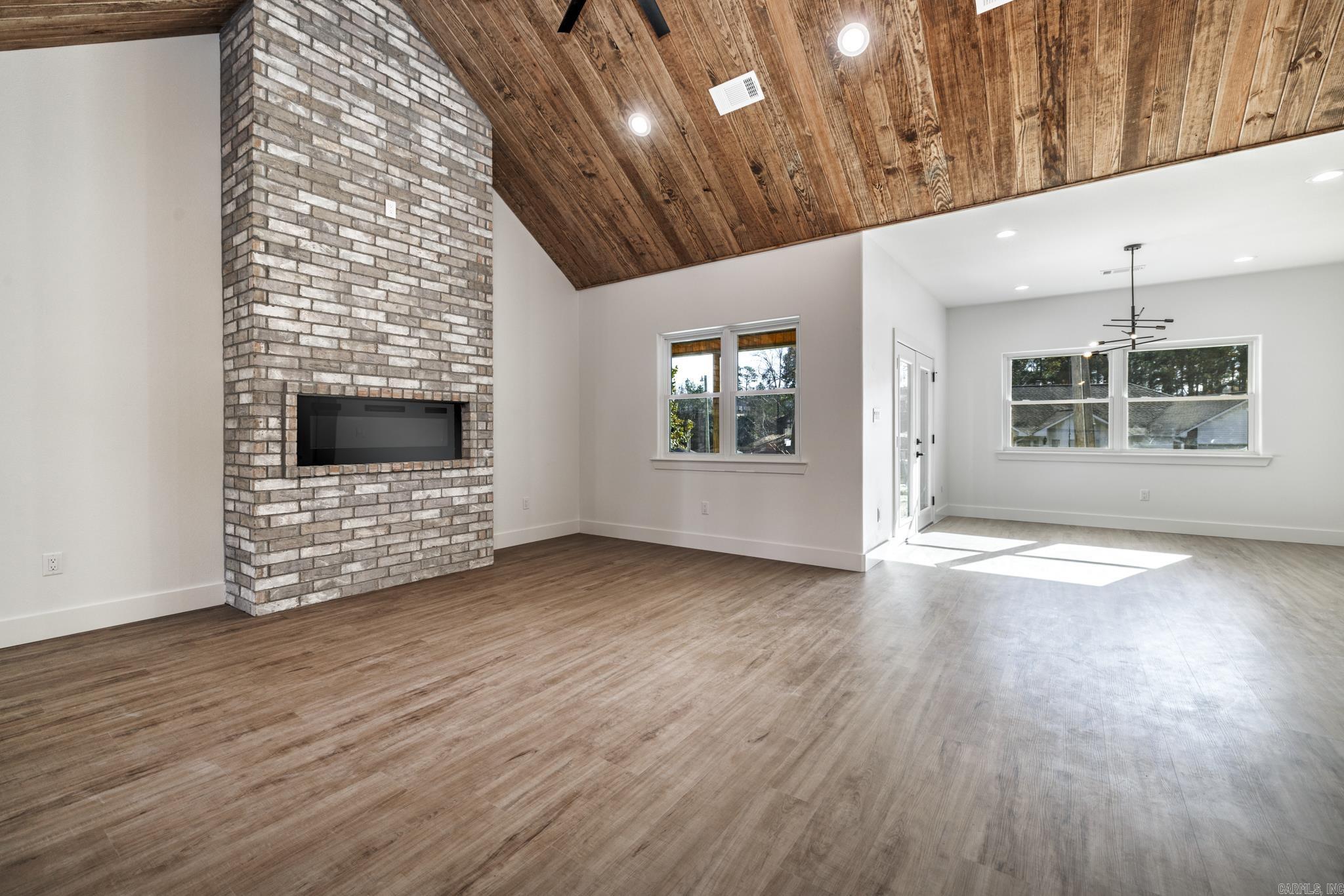 TANGLEWOOD ESTATES - Residential