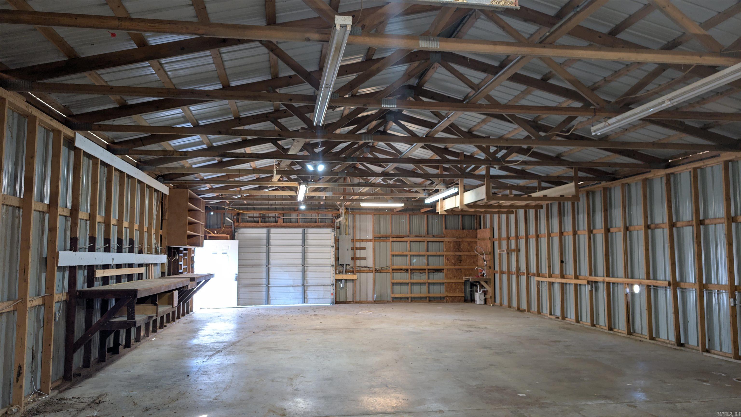 Metes & Bounds - Land