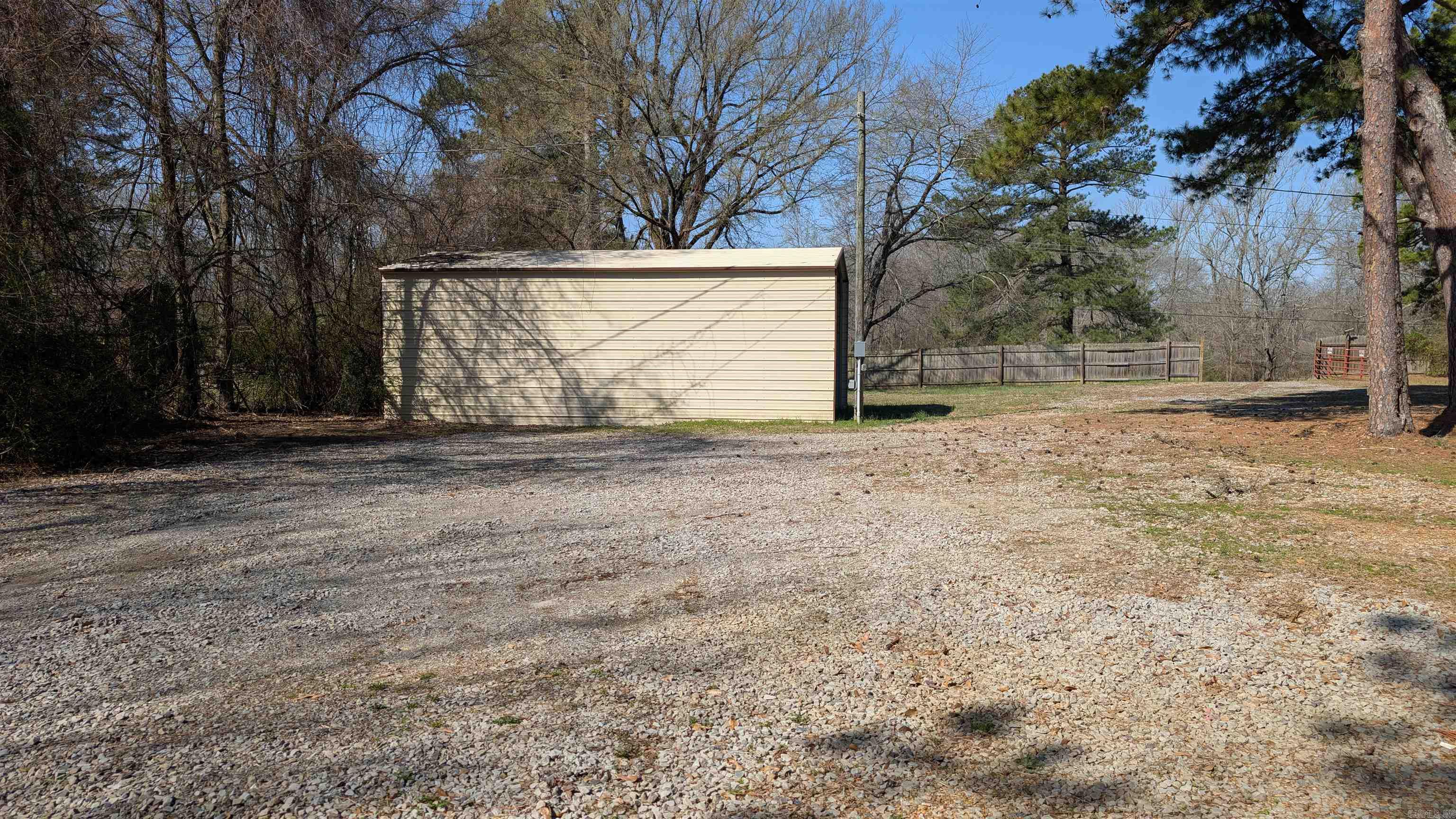 Metes & Bounds - Land