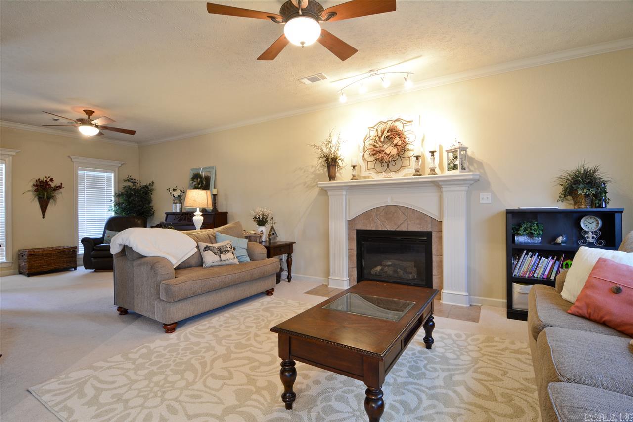 COUNTRY CLUB OF ARK THE - Residential