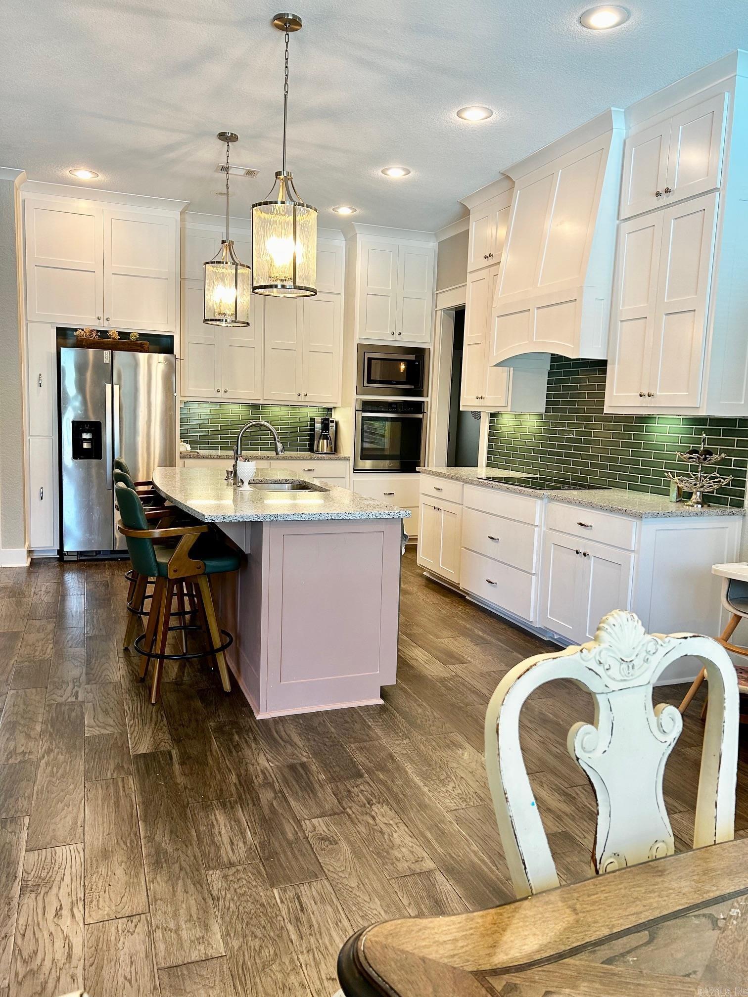 Oak View - Residential