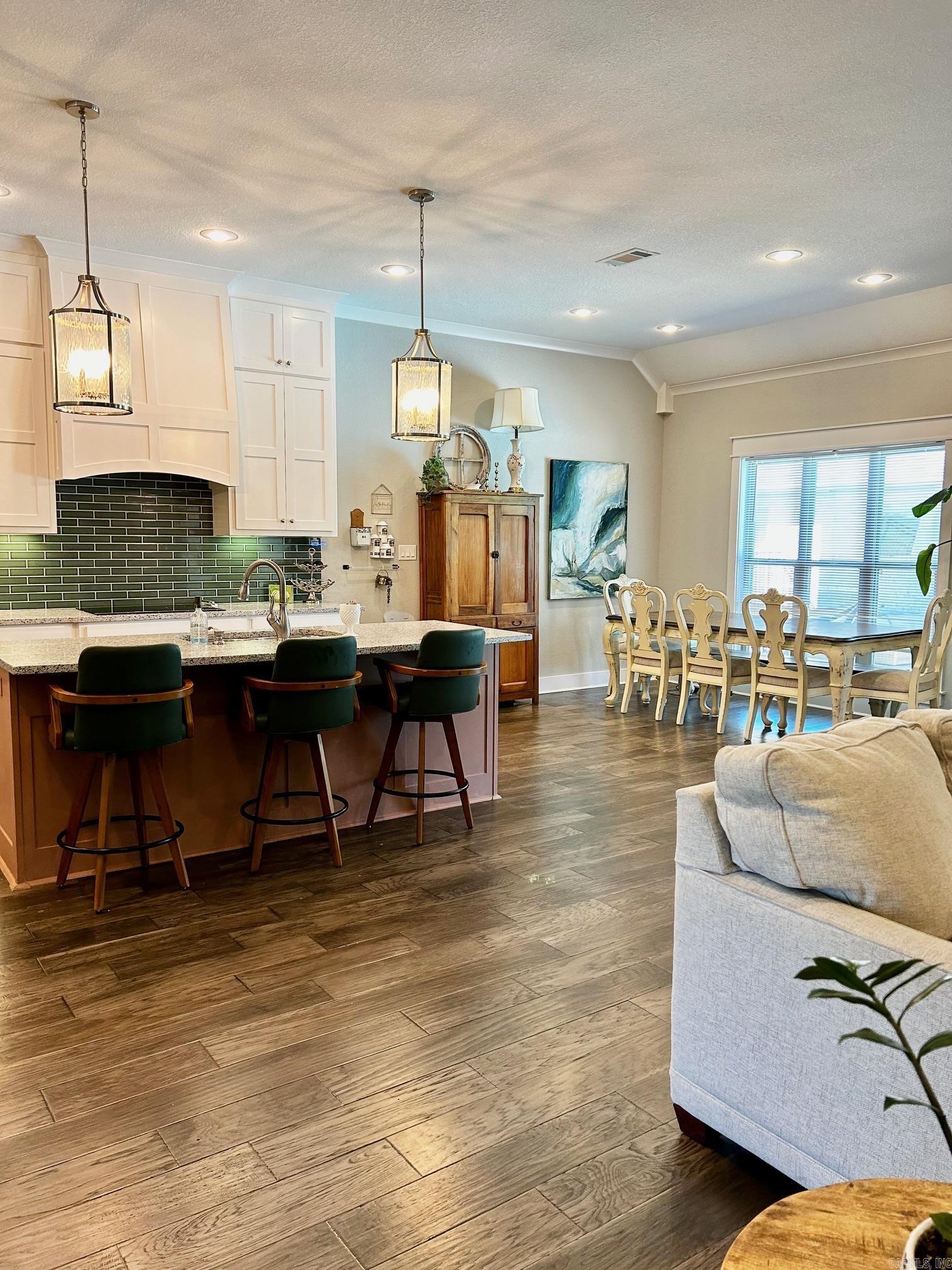 Oak View - Residential