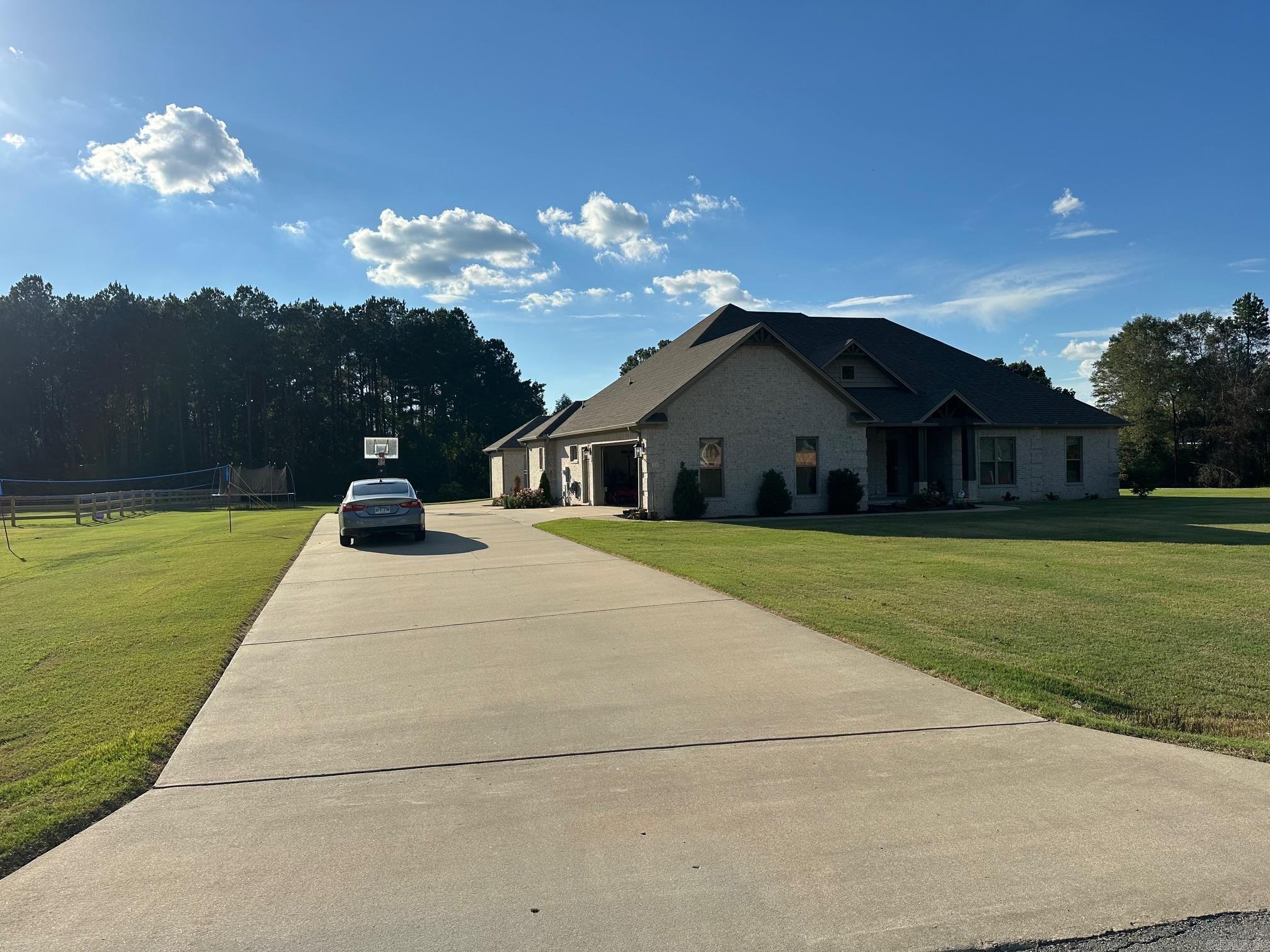 Oak View - Residential