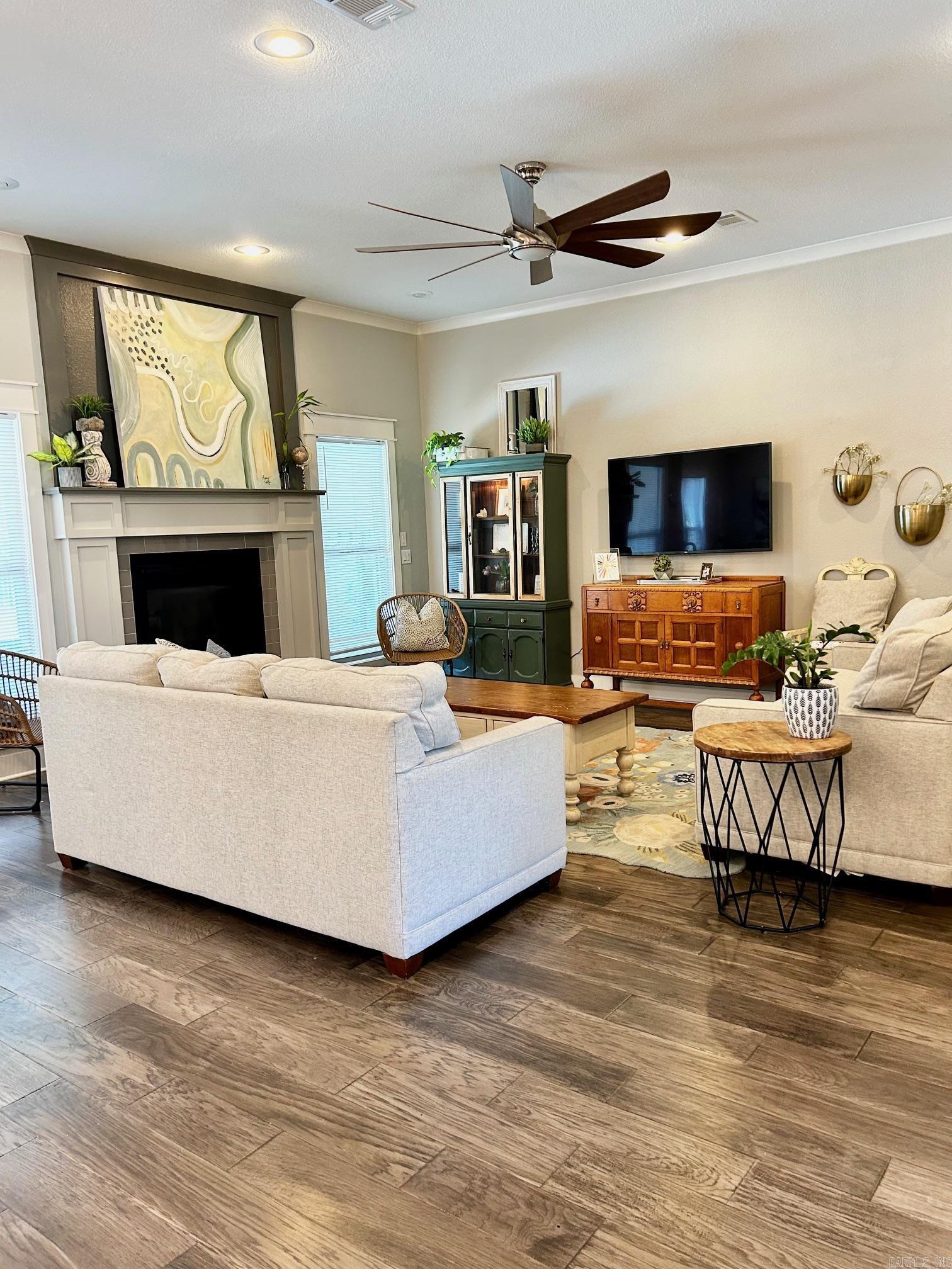 Oak View - Residential