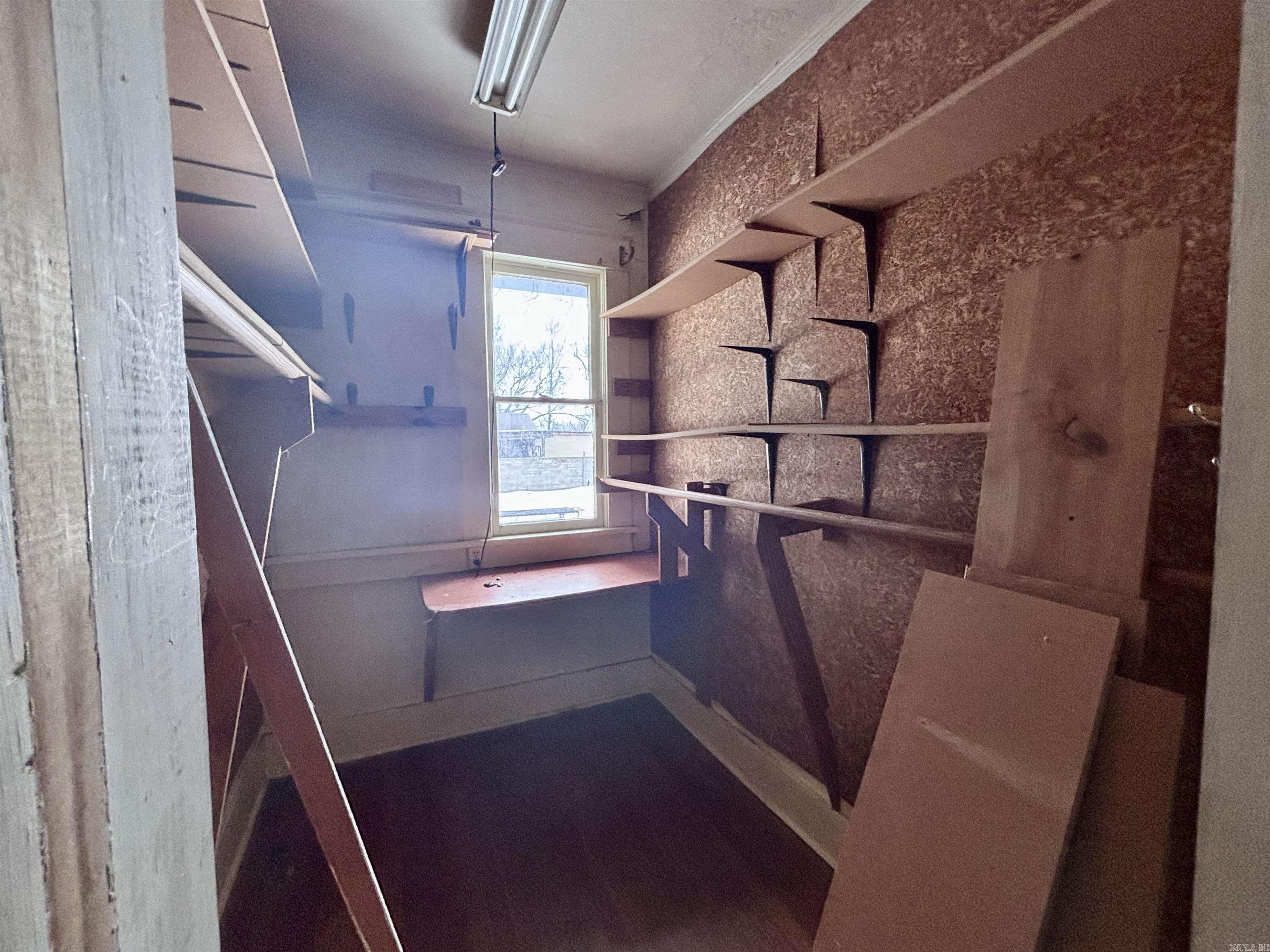 HARRY LEE - Residential