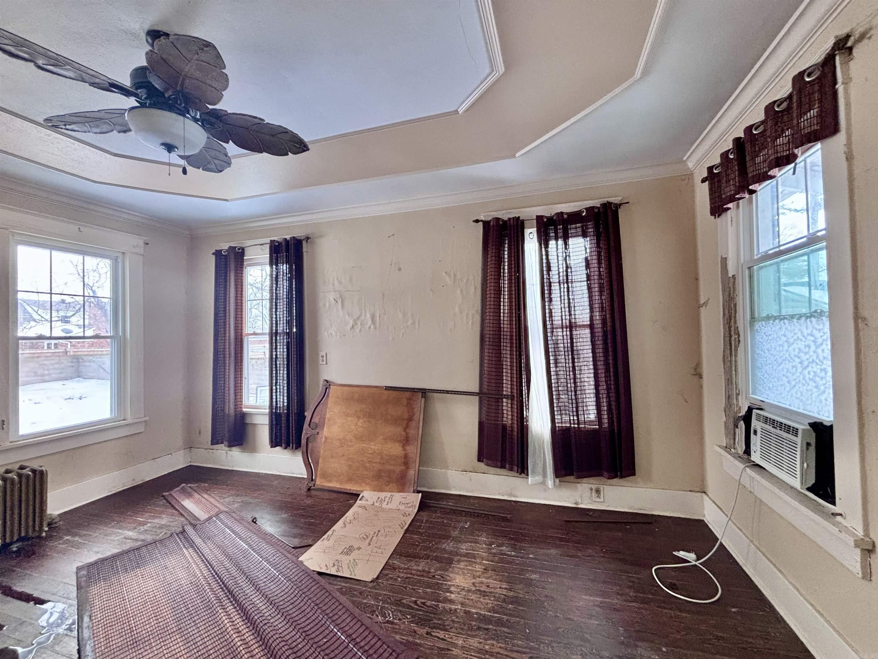 HARRY LEE - Residential