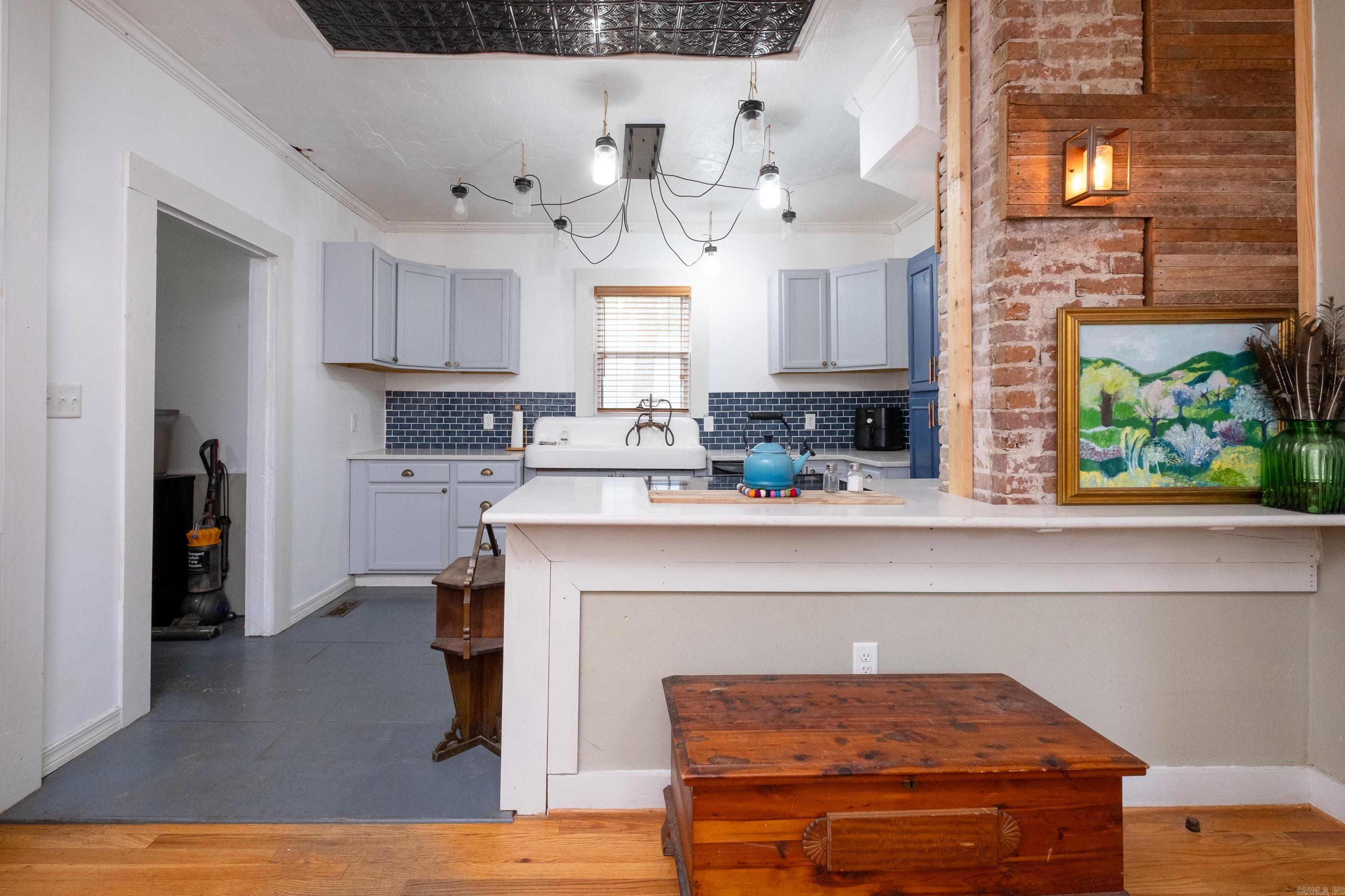 Weldon E Wrights - Residential