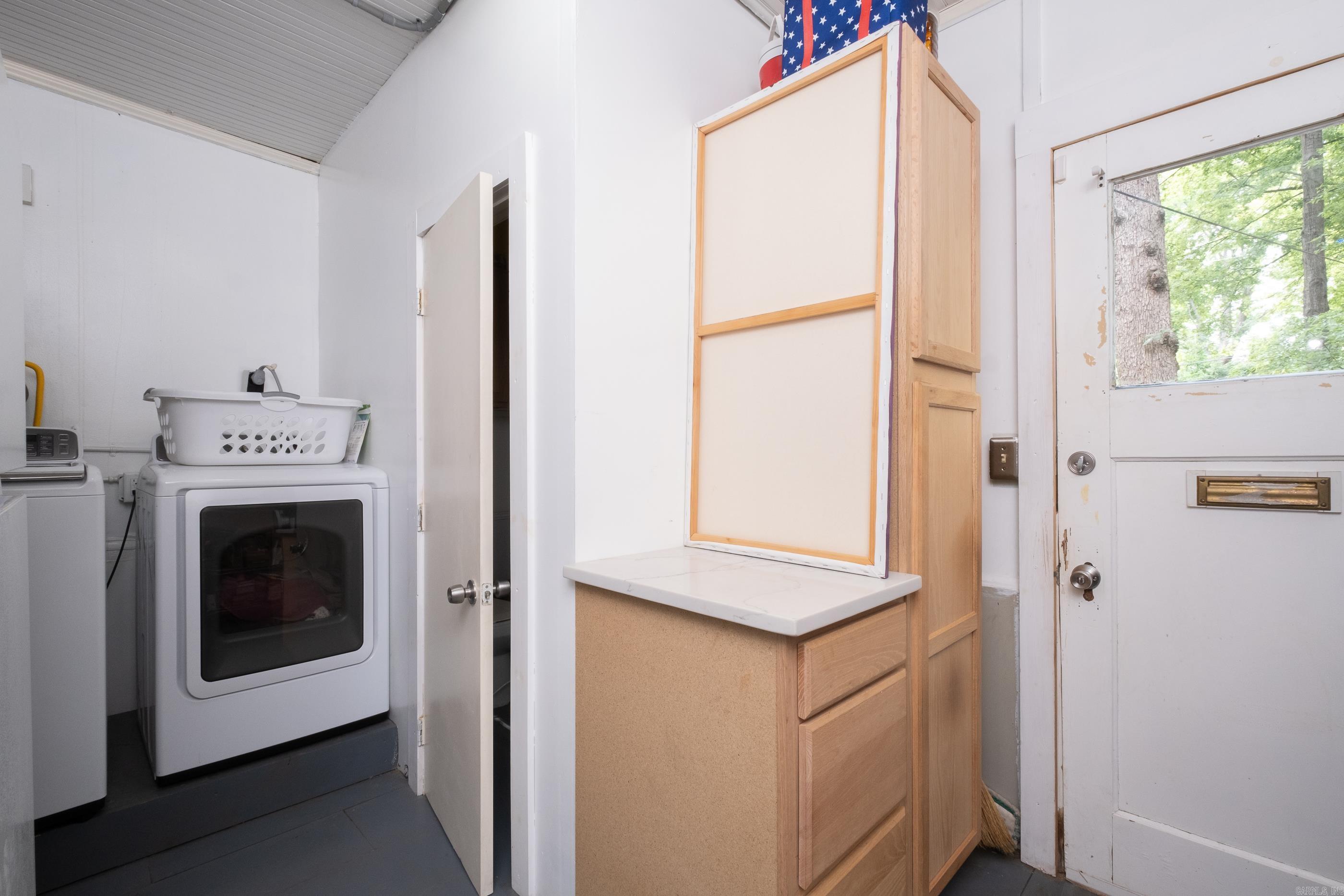 Weldon E Wrights - Residential