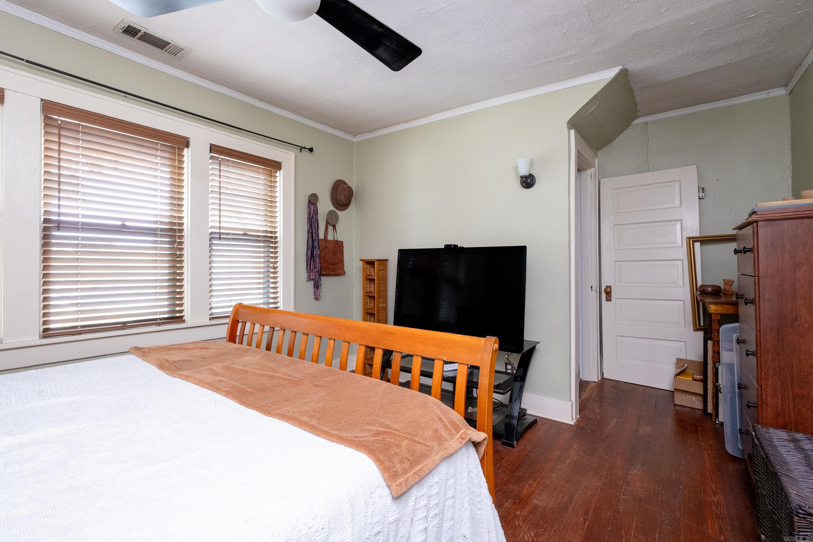 Weldon E Wrights - Residential