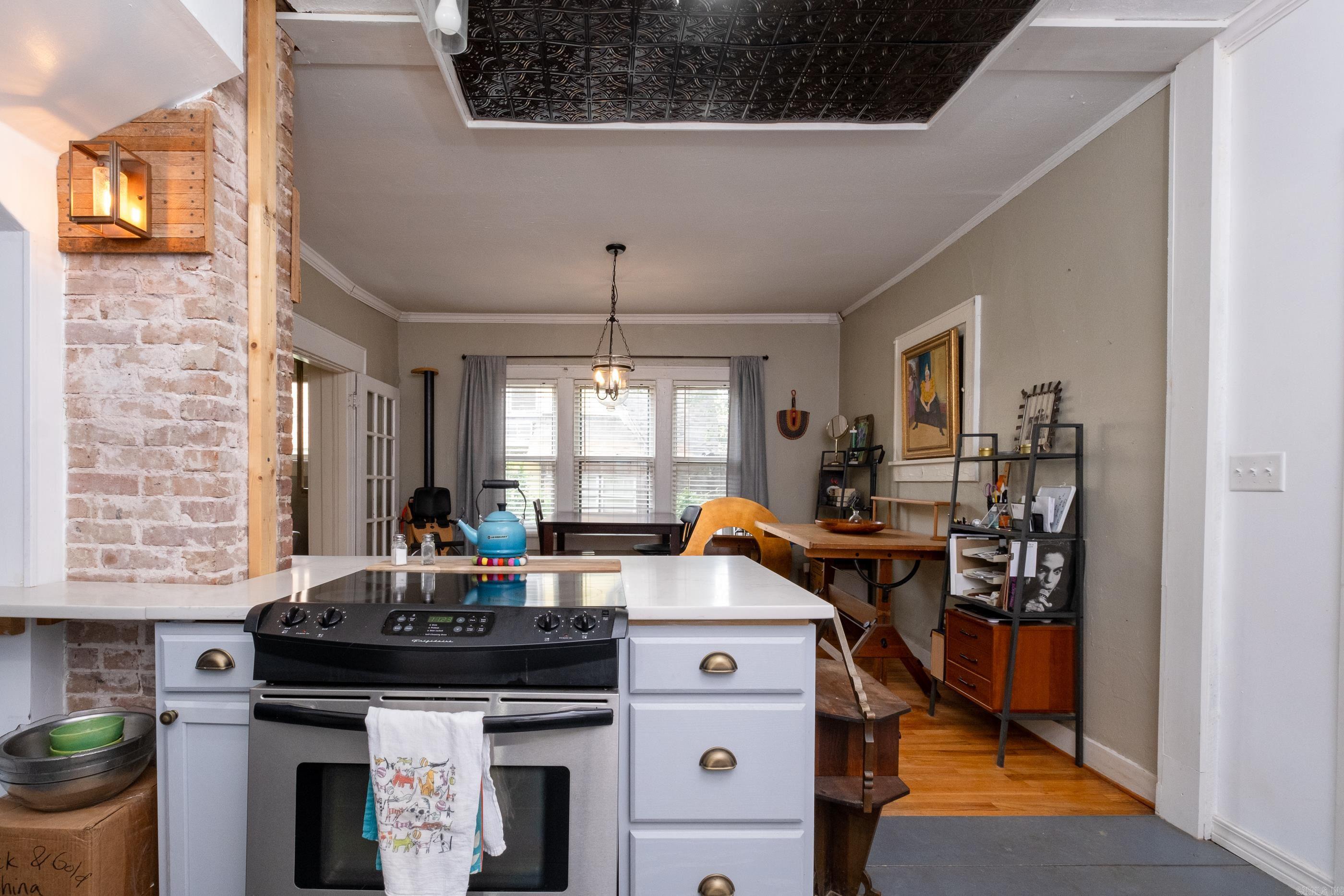 Weldon E Wrights - Residential