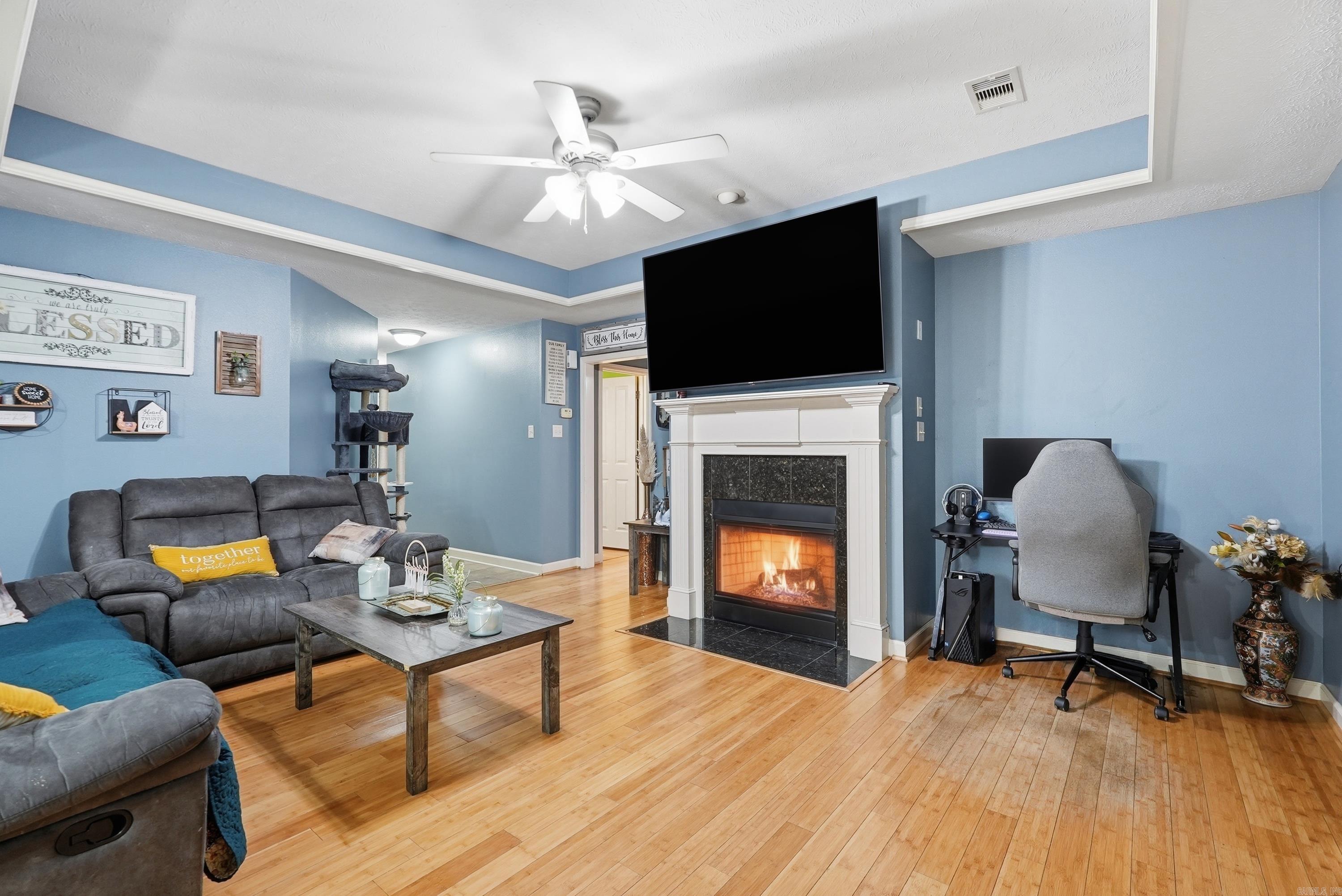 BRENTWOOD - Residential