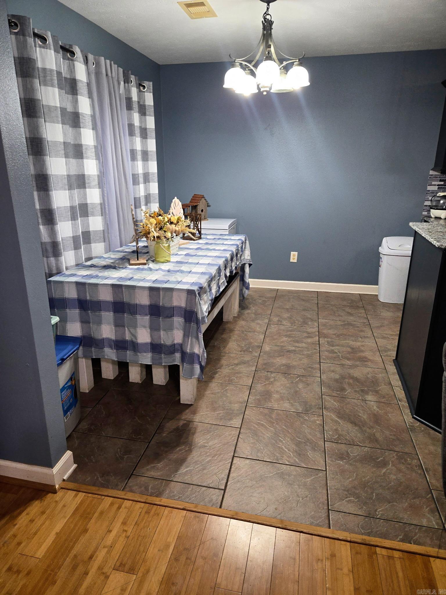 BRENTWOOD - Residential