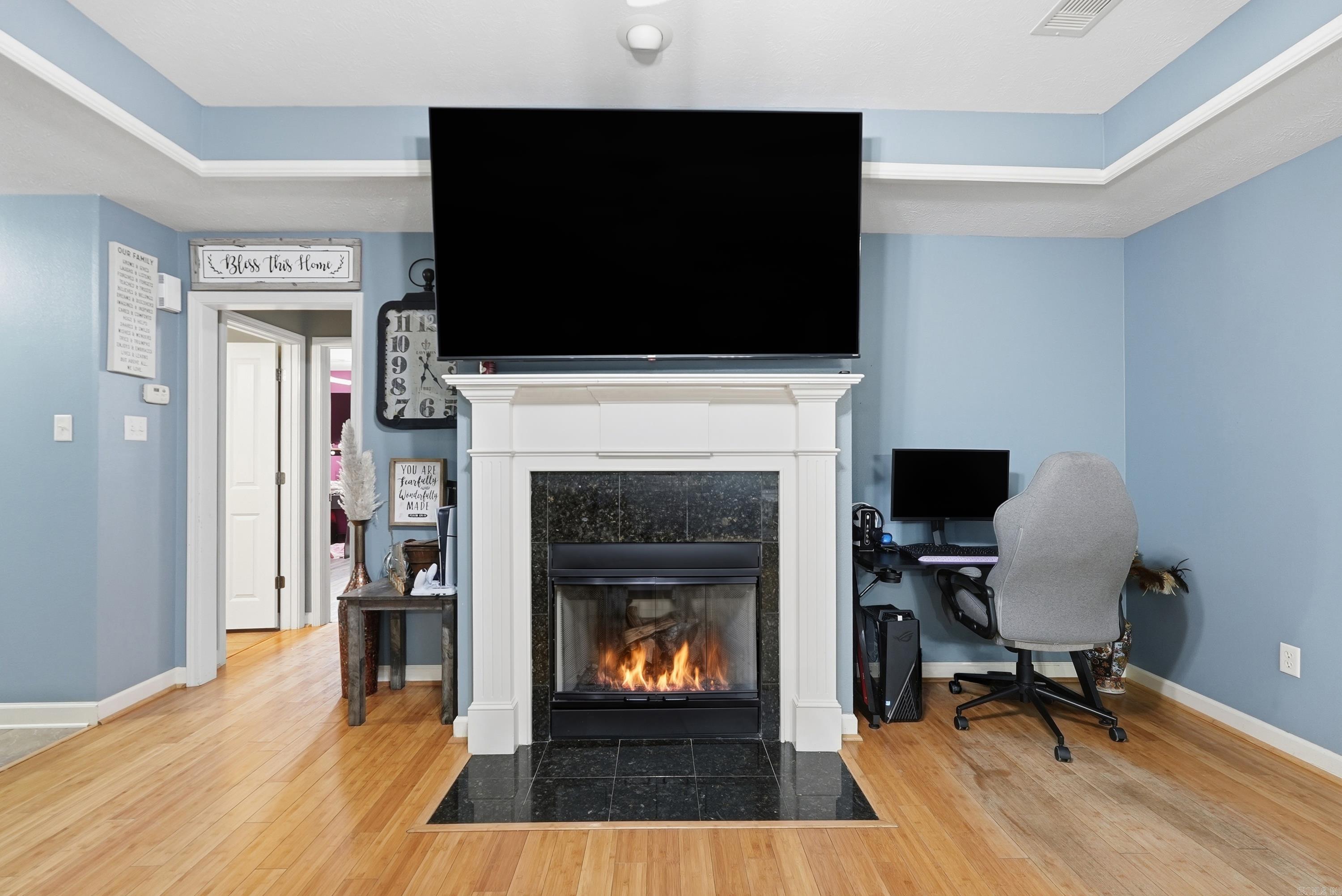 BRENTWOOD - Residential