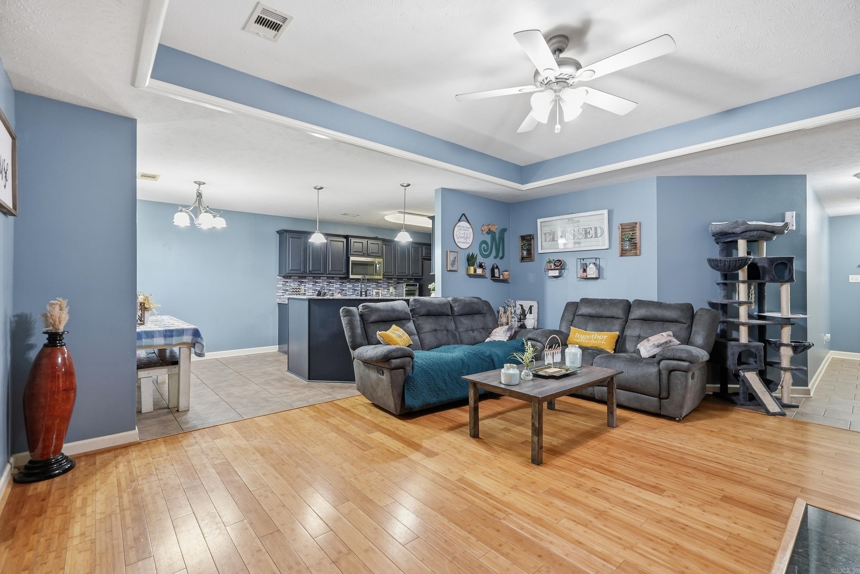 BRENTWOOD - Residential
