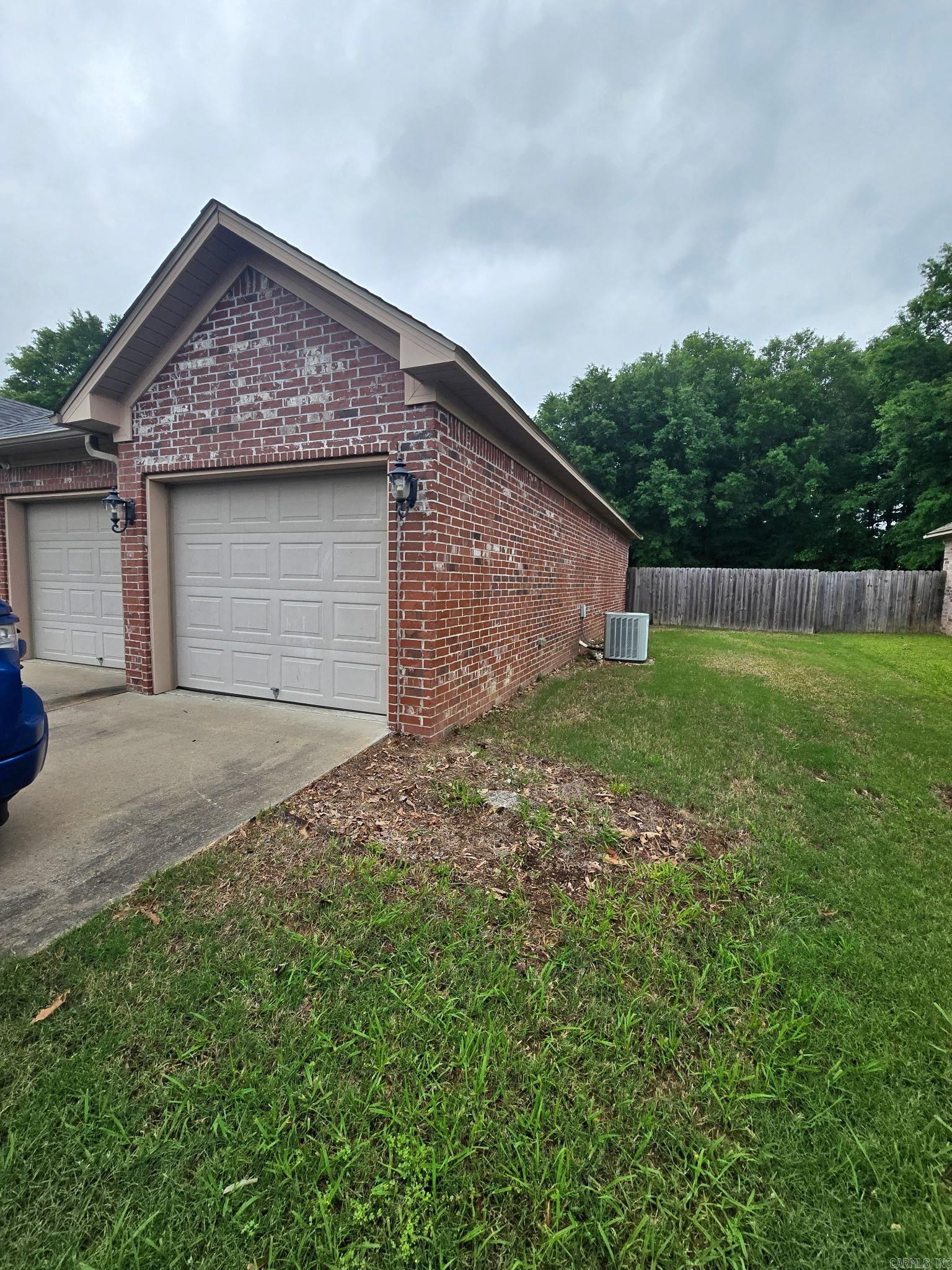 BRENTWOOD - Residential