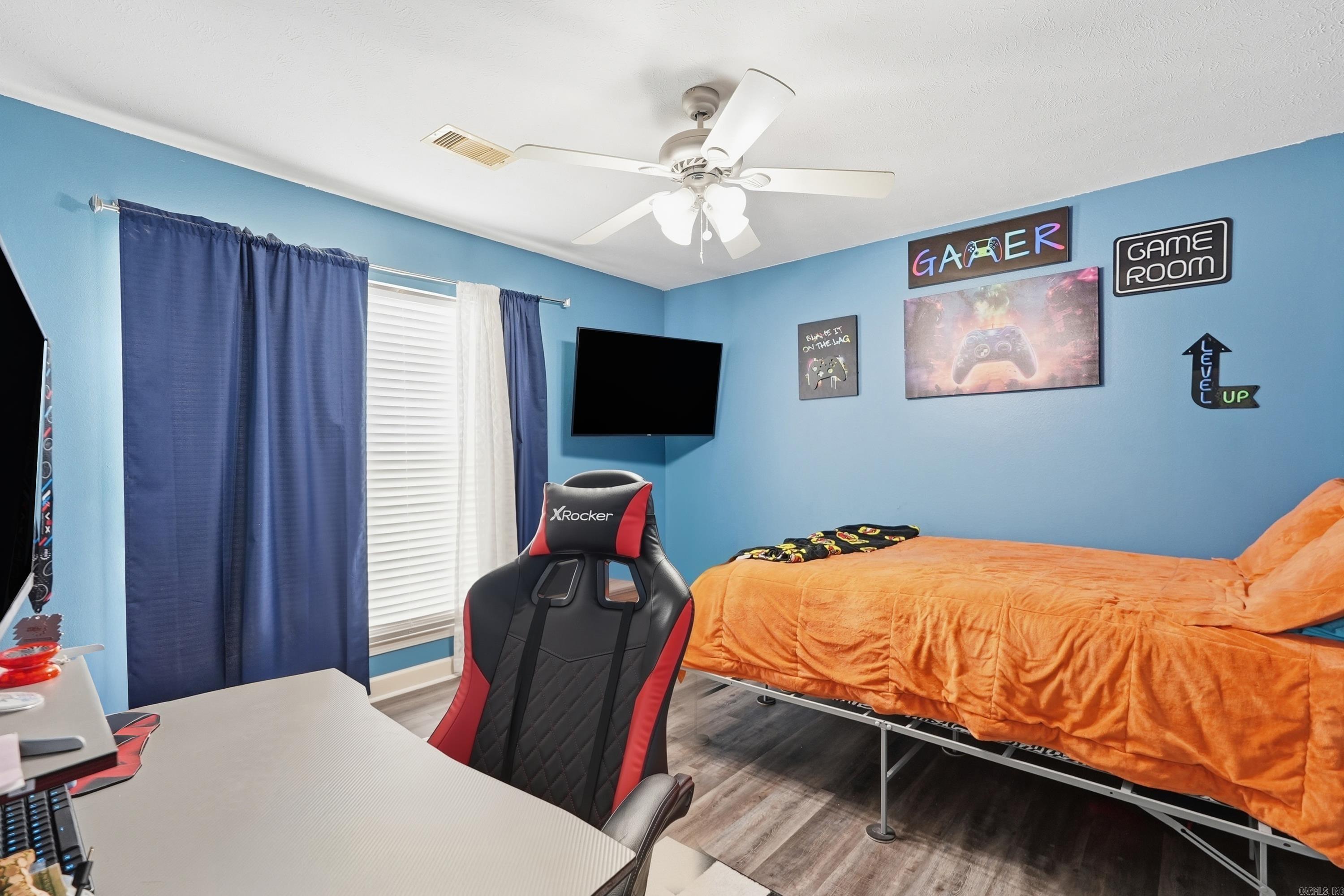 BRENTWOOD - Residential