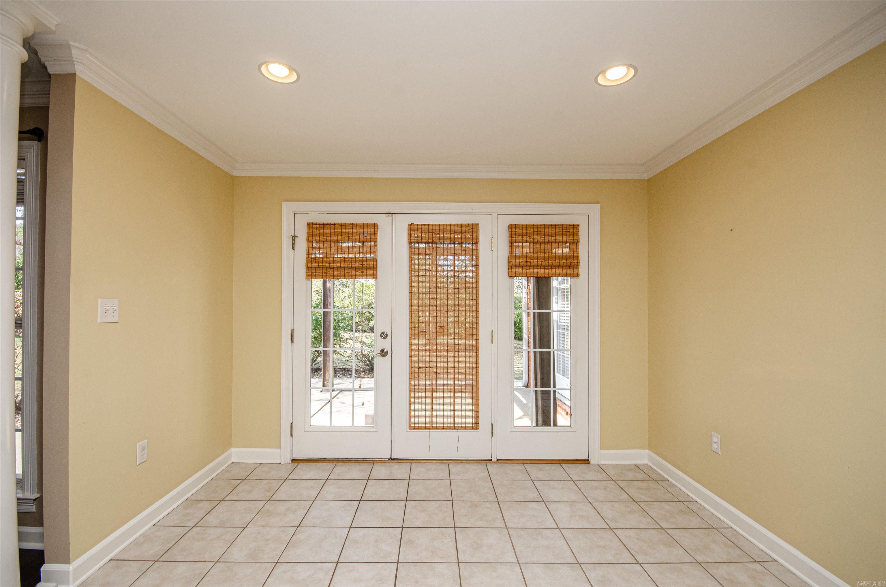 SPRING VALLEY - Residential